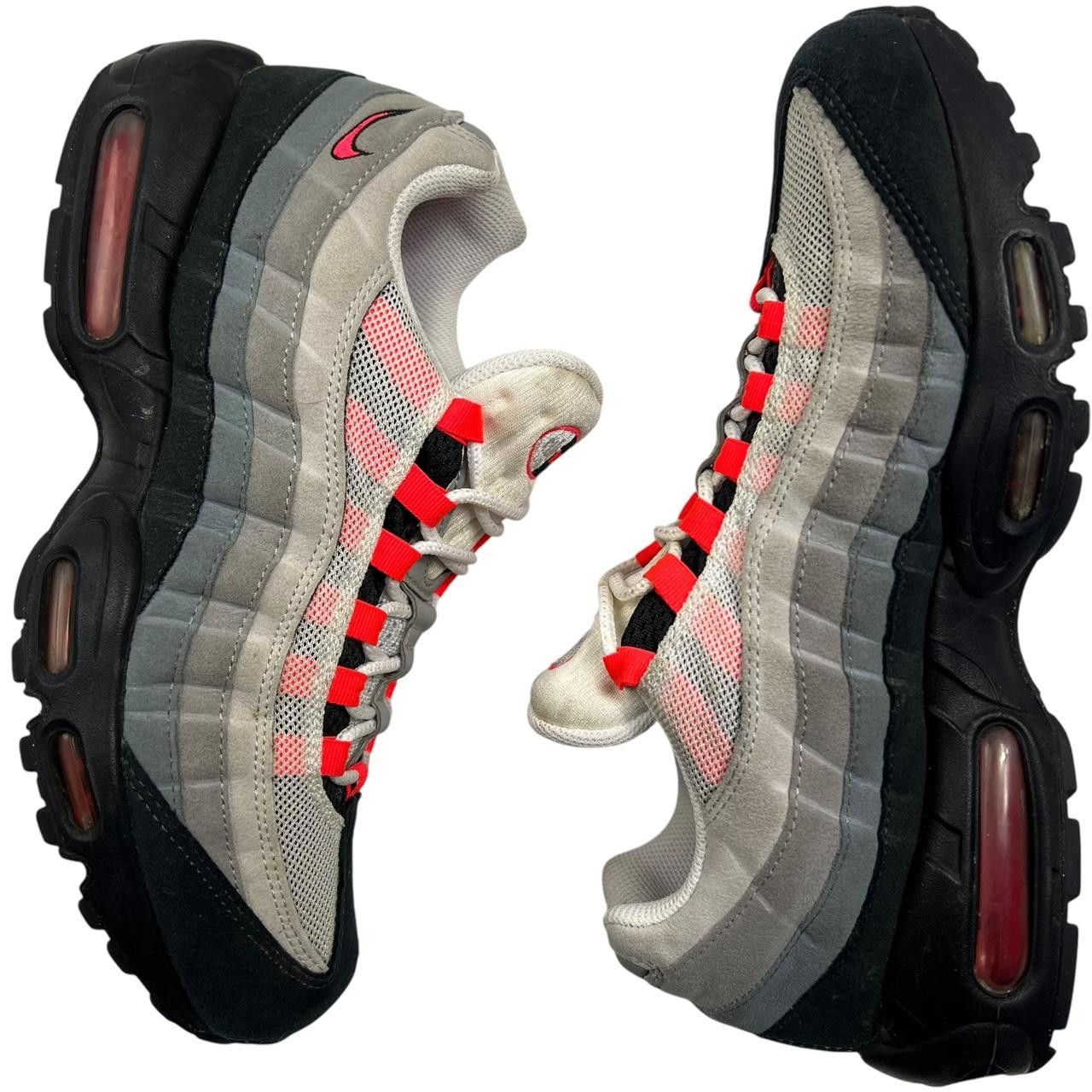 Nike Nike Air Max 95 OG Solar Red 2018 Size US 10 / EU 44 / UK 9 Size US 10 / EU 43 - 3 Thumbnail
