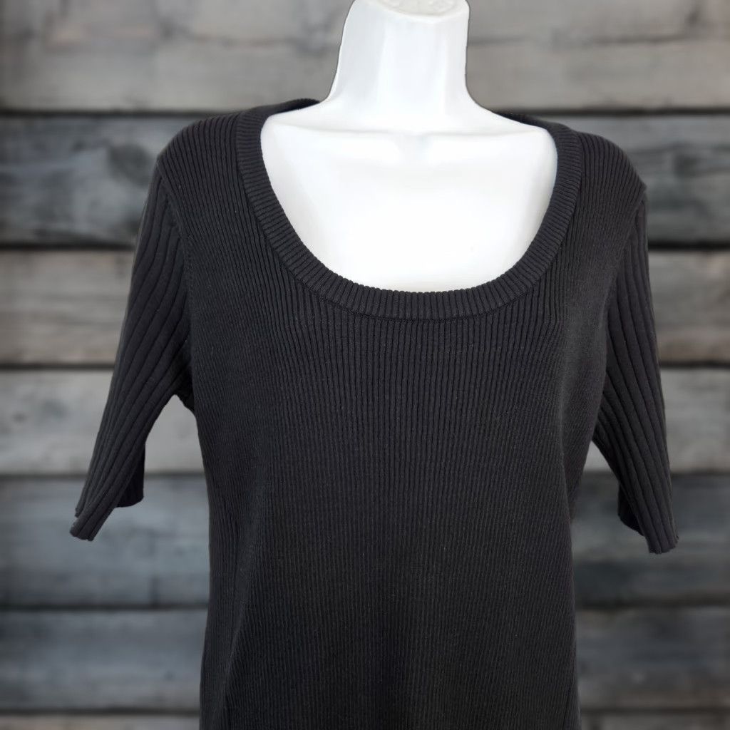 Vintage Universal Standard Womens Sweater Size M Solid Black Scoop Neck Pullover Knit 18-20 Plus Womens Size M / US 6-8 / IT 42-44 - 1 Thumbnail