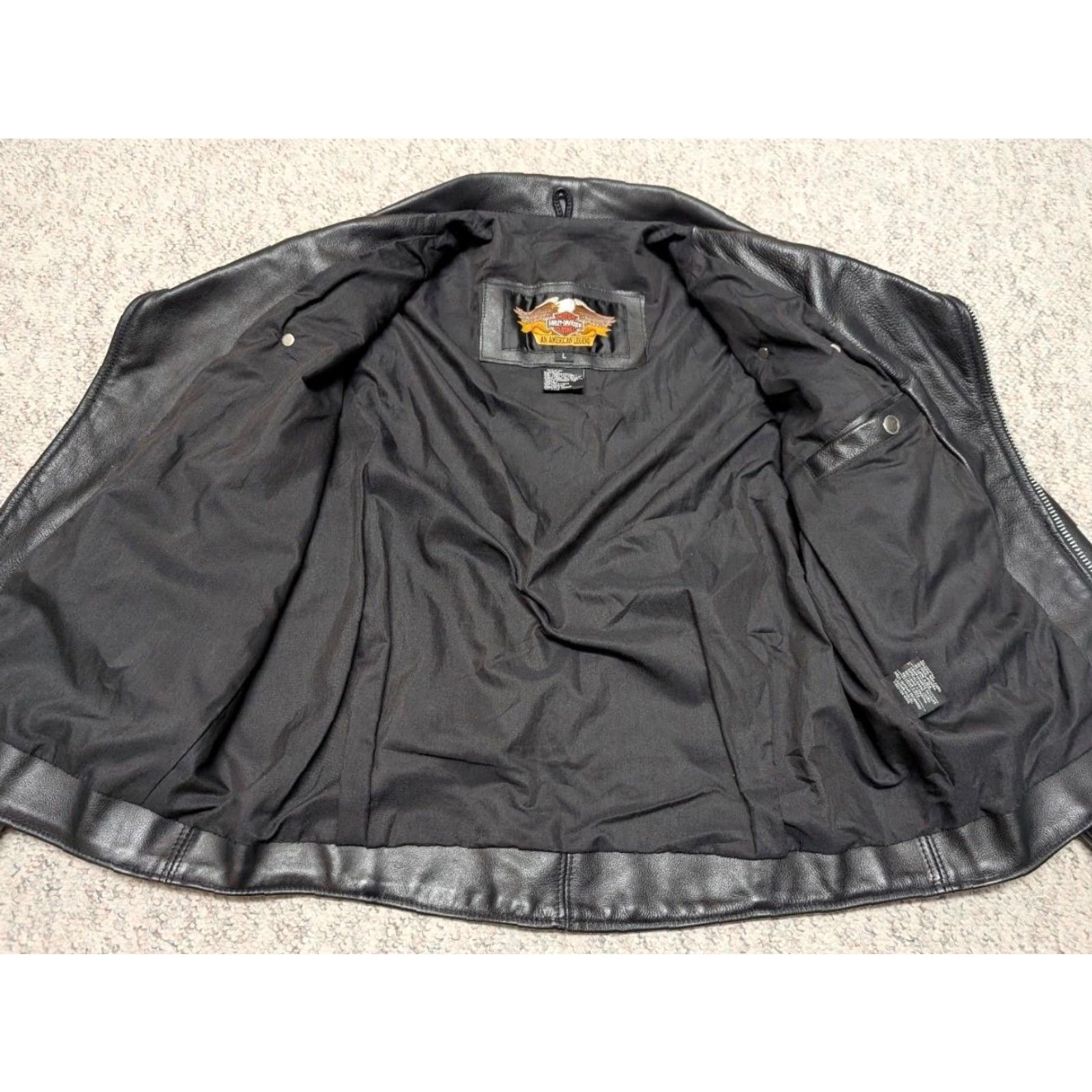 Harley Davidson VINTAGE Harley-Davidson embossed eagle M black leather jacket Mens Jacket M Harley-Davidson 1990s motorcycle black leather vintage Size US M / EU 48-50 / 2 - 3 Thumbnail