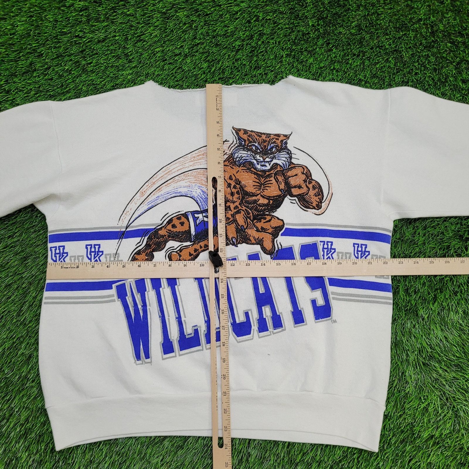 Vintage Vintage Kentucky Wildcats Sweatshirt Womens XL 22x23 Boxy Size US XL / EU 56 / 4 - 4 Thumbnail