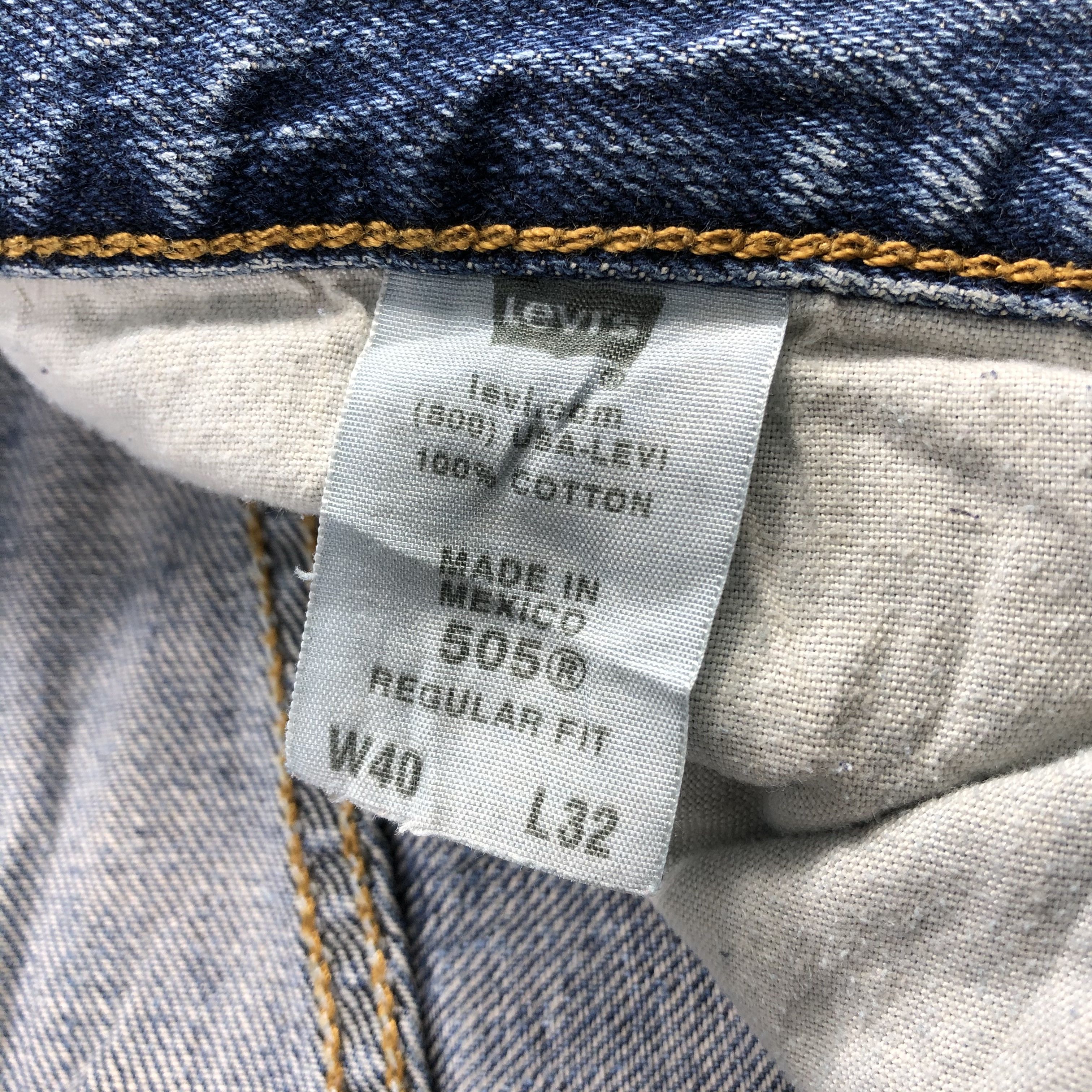 Levi's Vintage Blue Wash Levis 505 Jeans-J1484 Size US 41 - 12 Thumbnail