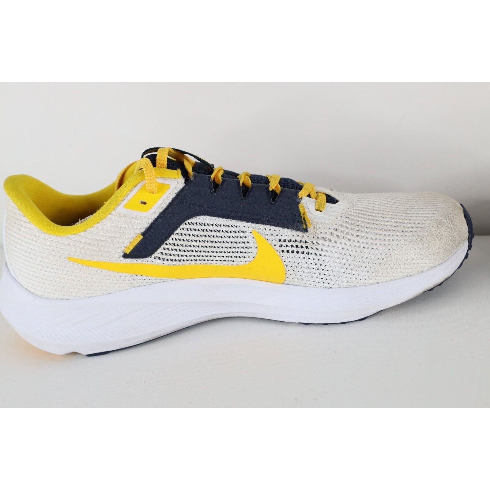 Nike Nike Team Issued University of Michigan Pegasus Shoes Size US 12 / EU 45 - 8 Thumbnail