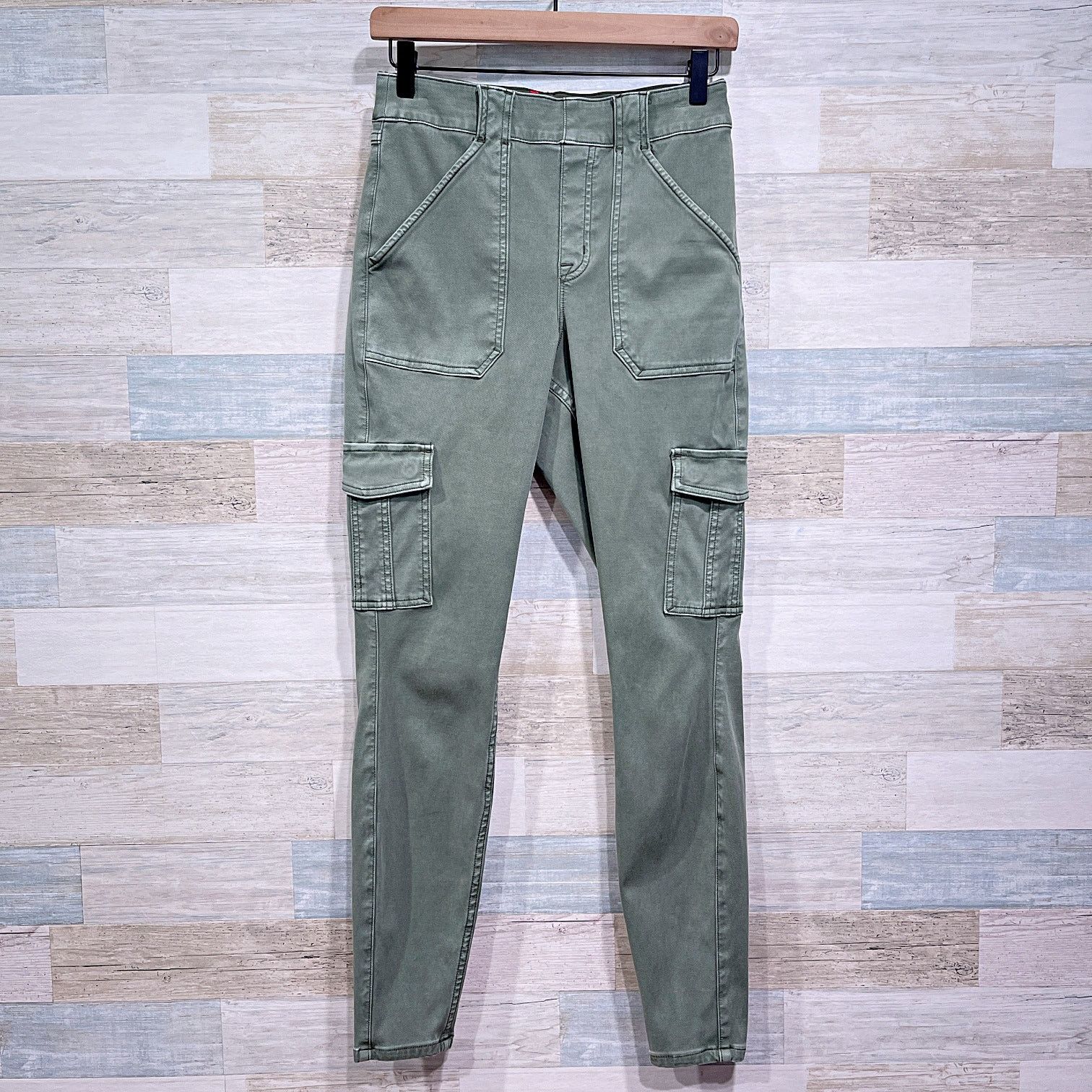 Spanx SPANX Stretch Ankle Cargo Pant Sage Green Womens Medium Size 30" / US 8 / IT 44 - 1 Thumbnail