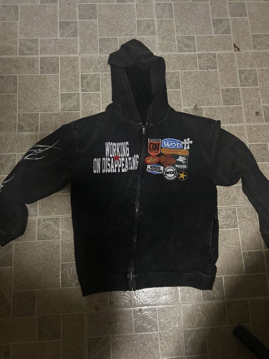 Other Working on disappearing. Size US S / EU 44-46 / 1 - 1 Thumbnail