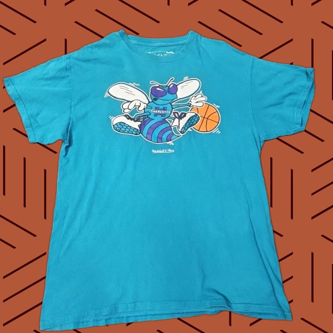 Mitchell & Ness Mitchell & Ness Charlotte Hornets T-Shirt Men Large Teal Retro Logo Graphic Print Short Sleeve Crew Neck Cotton Shirt Nike Size US L / EU 52-54 / 3 - 1 Thumbnail