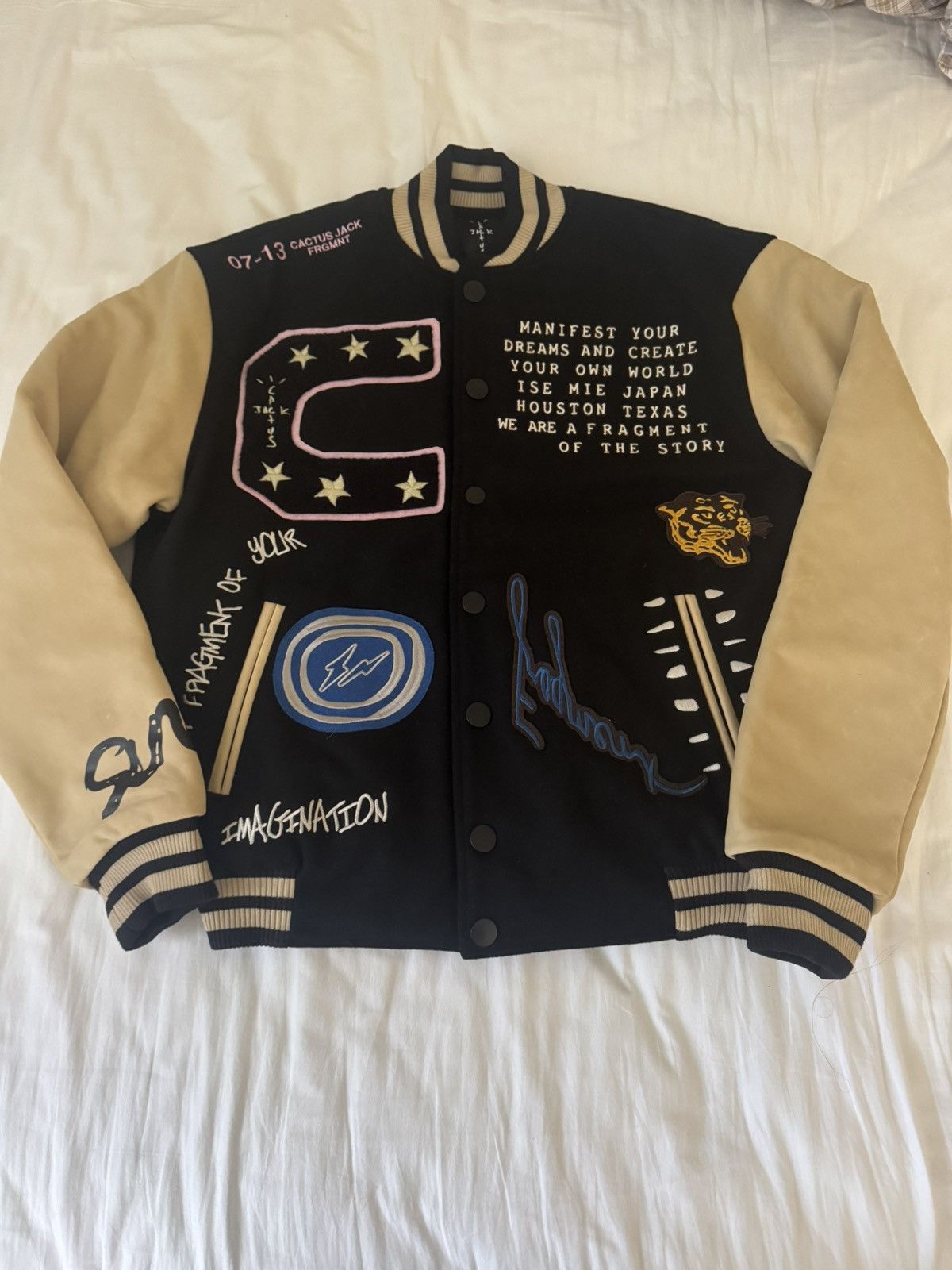 Travis Scott Cactus jack fragment manifest letterman jacket Size US S / EU 44-46 / 1 - 1 Thumbnail