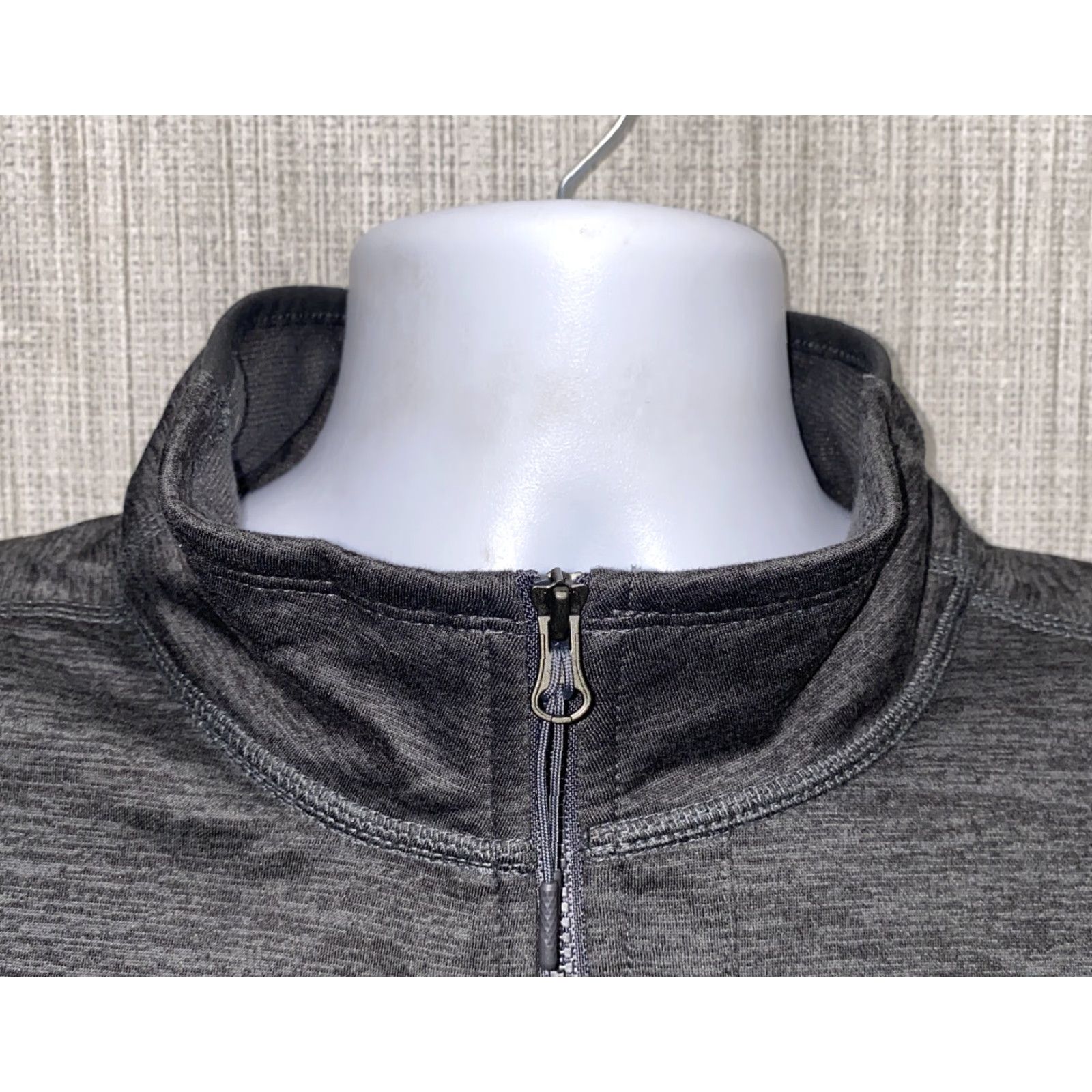 The North Face The North Face Mens Gray Polyester 1/2 Zip Pullover Jacket Size L Size US L / EU 52-54 / 3 - 3 Thumbnail