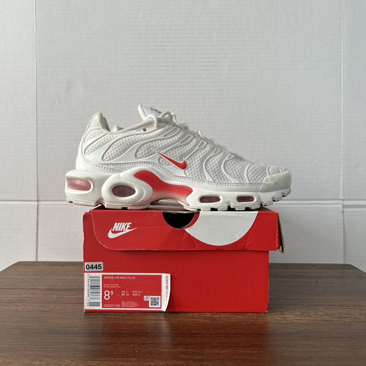 Nike Nike Air Max Plus TN White Red Sneakers Women’s Size 8.5 Size US 8.5 / IT 38.5 - 1 Thumbnail