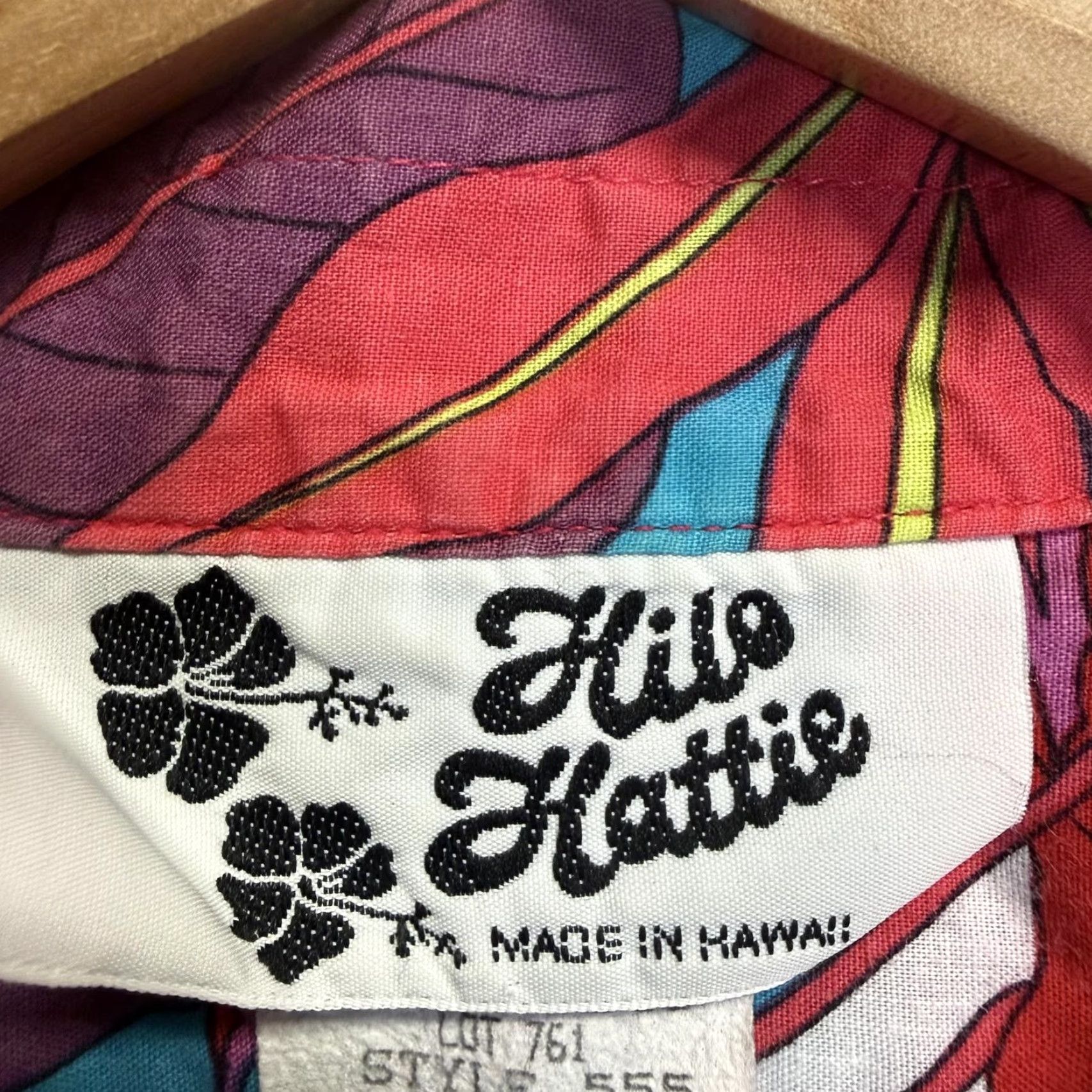 Hilo Hattie VINTAGE Hilo Hattie Shirt Button-Up Camp Hawaiian Floral Pink Short Sleeve Small Mens S Size US S / EU 44-46 / 1 - 2 Thumbnail