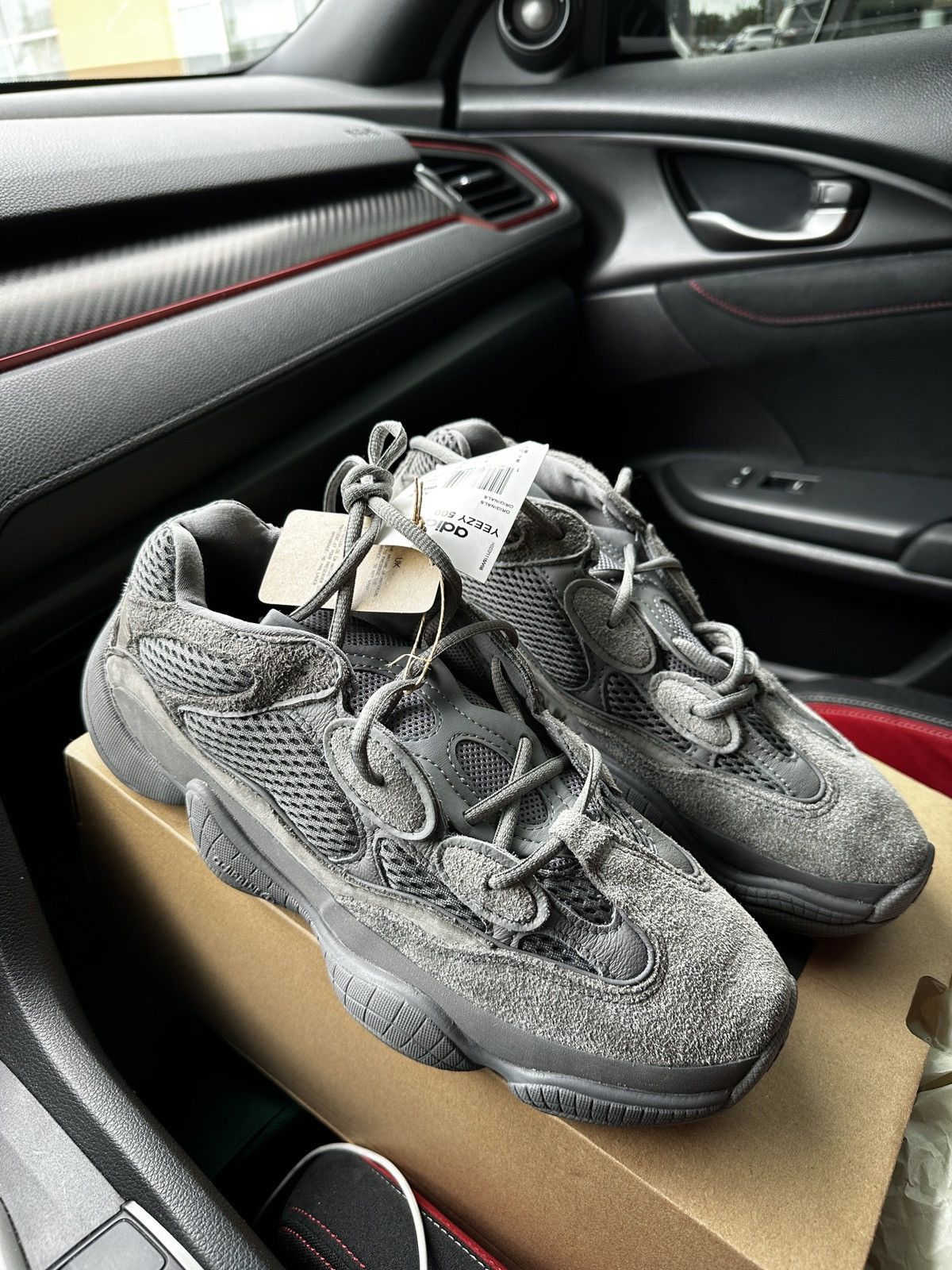 Yeezy BRAND NEW Yeezy 500 granite size 9.5 Size US 9.5 / EU 42-43 - 1 Thumbnail