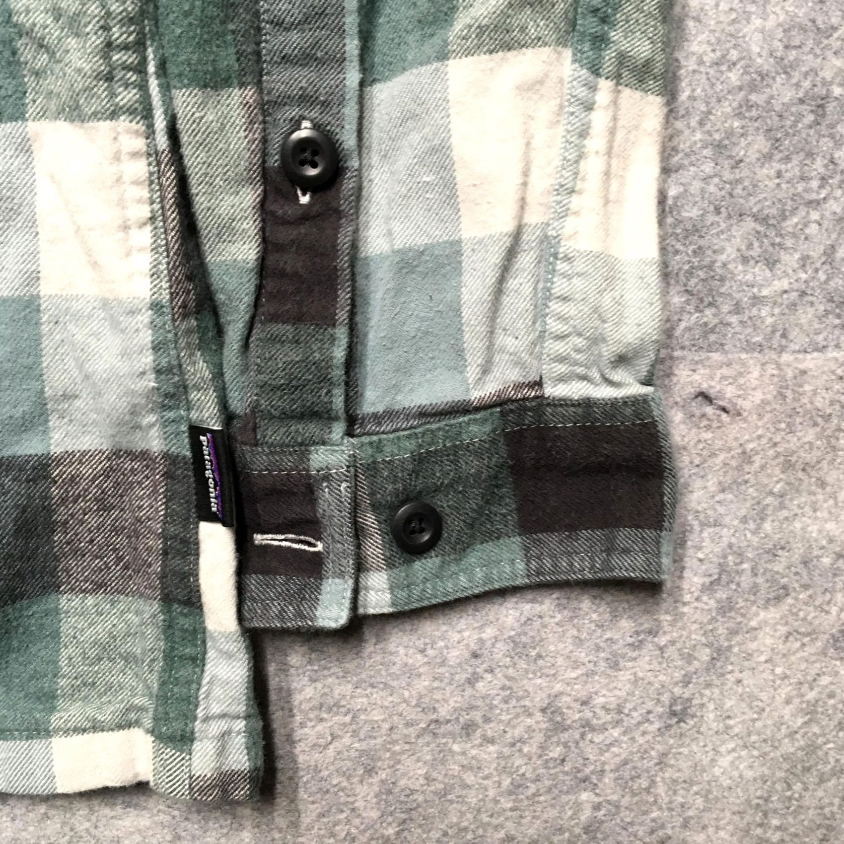 Patagonia Patagonia Shirt Mens Large L Green Plaid Organic Cotton Flannel Button-Up Pocketed Casual Size US L / EU 52-54 / 3 - 2 Thumbnail