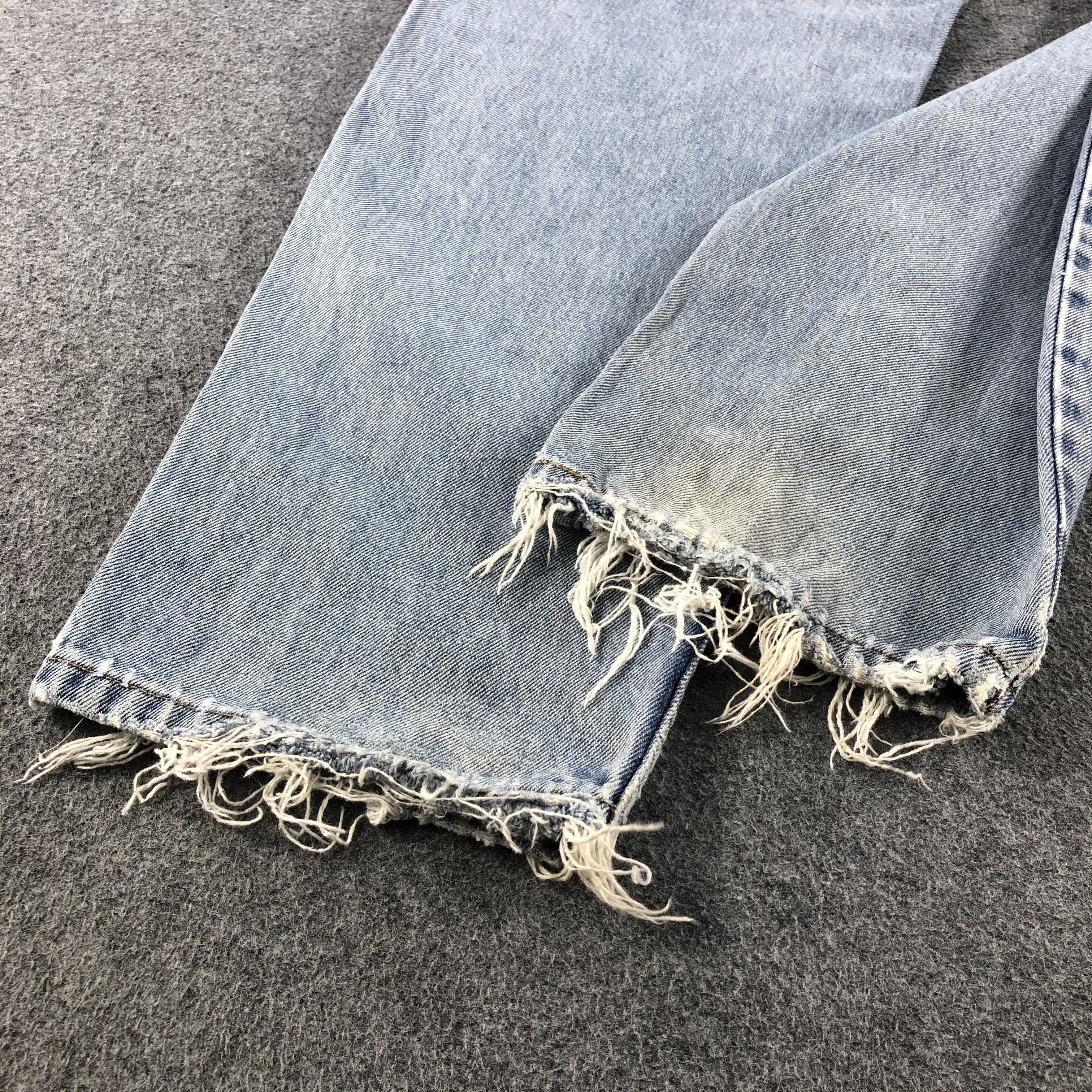 Levi's Vintage 90s Light Wash Levis 560 Jeans-J1239 Size US 35 - 6 Thumbnail