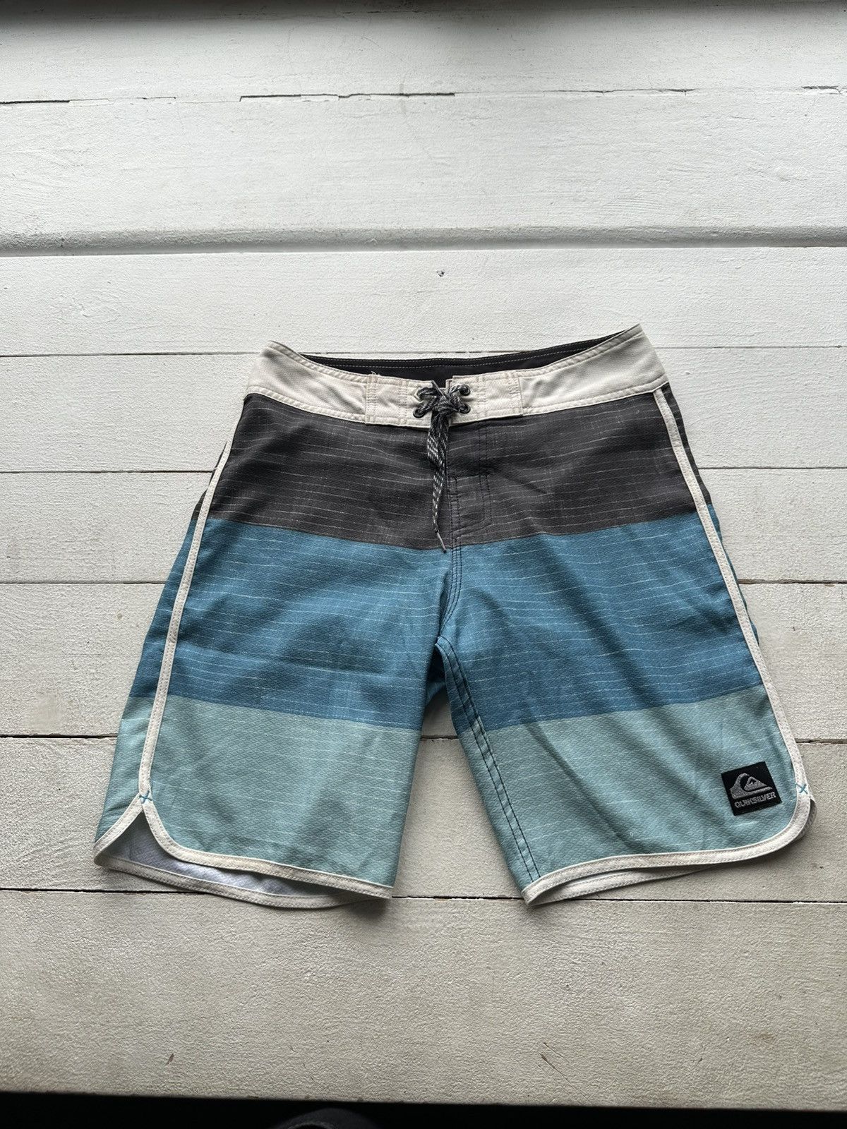 Quiksilver 🚨Vintage Quiksilver Shorts Big Logo Y2K Style 90s Surfing Size US 28 / EU 44 - 1 Thumbnail