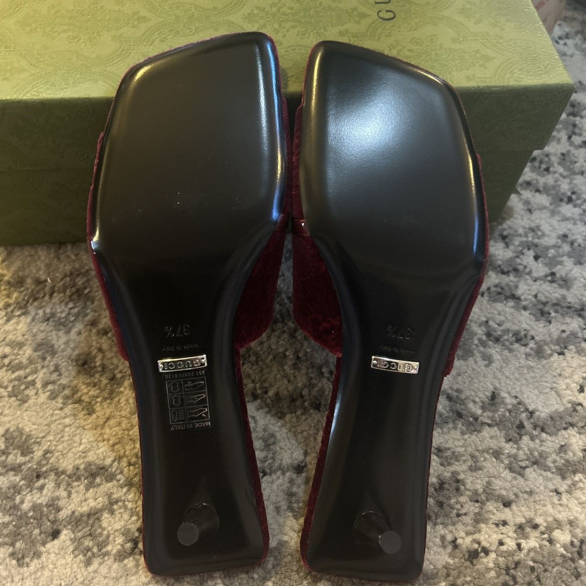 Gucci GUCCI Women's GG slide Sandal Size US 7.5 / IT 37.5 - 6 Thumbnail