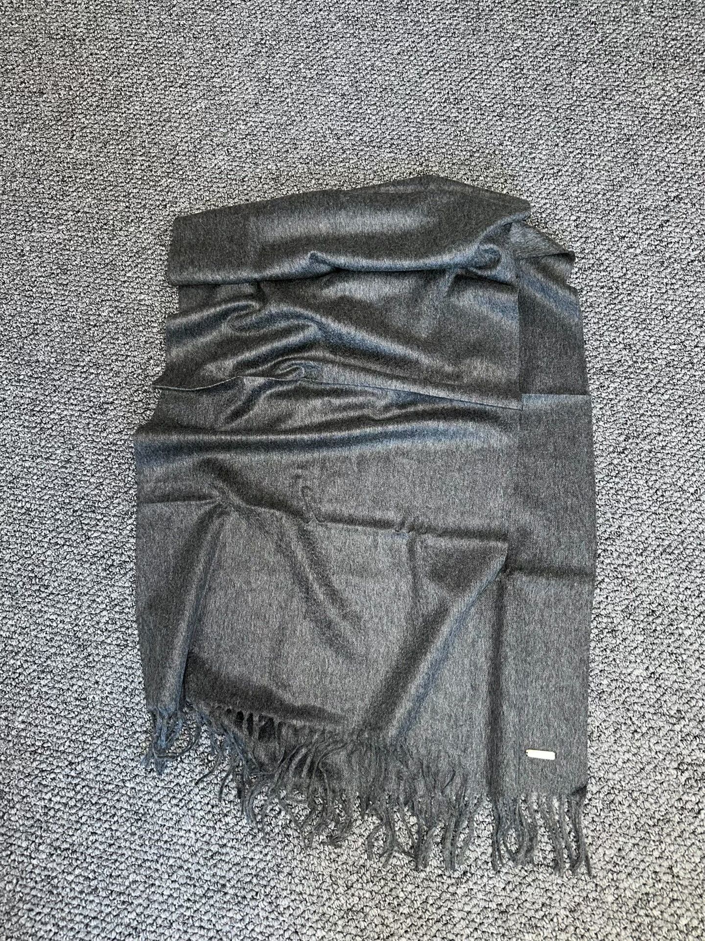 Loro Piana Loro Piana Gray Cashmere Scarf Size ONE SIZE - 2 Thumbnail