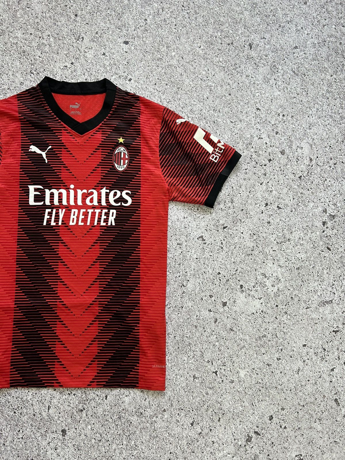 Puma Puma Milan Rafa Leao Home 2023 2024 Soccer Jersey BOOTLEG Size US L / EU 52-54 / 3 - 5 Thumbnail