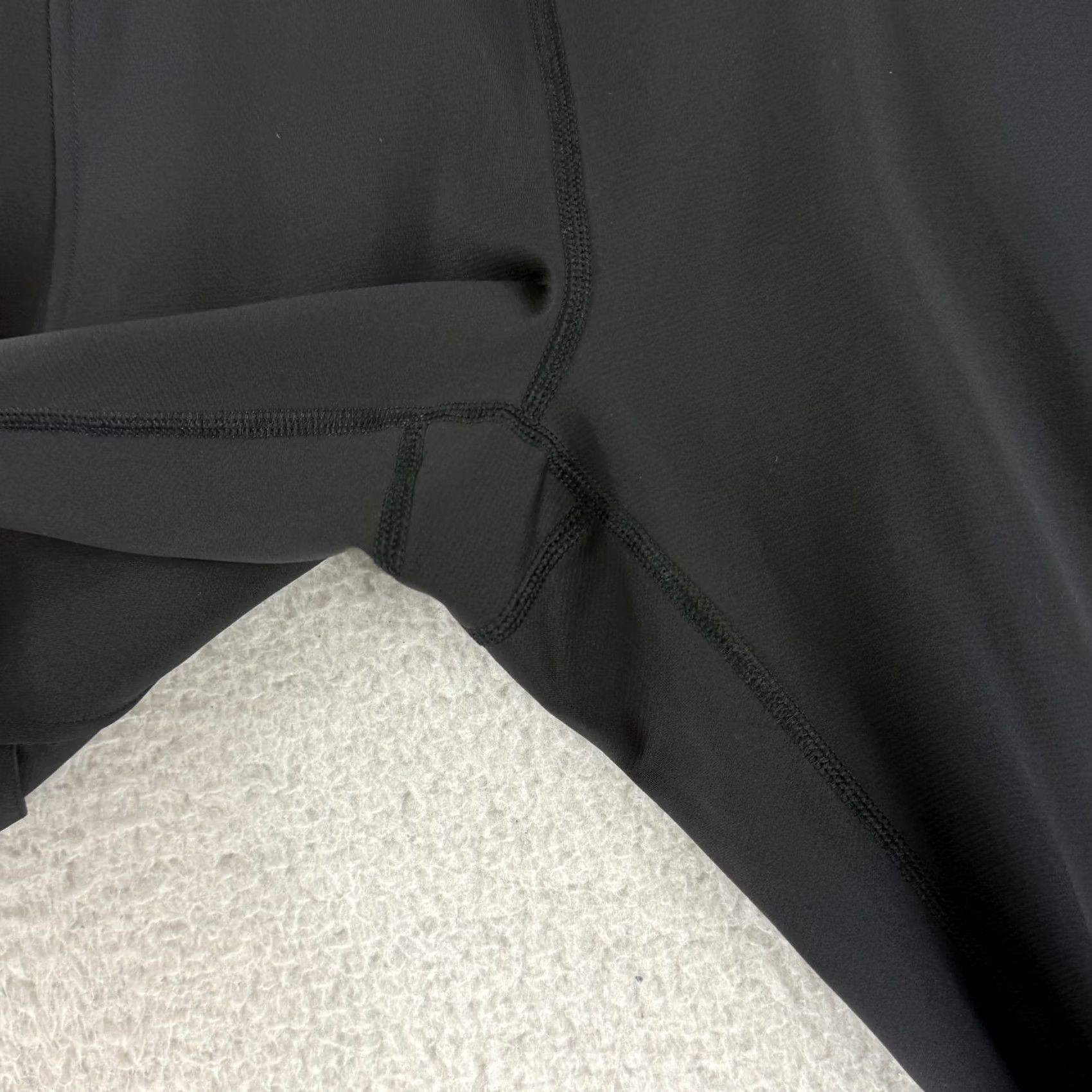 Patagonia Patagonia Womens Fina Crop Leggings Black M Yoga Gym Work Out Pull On Cropped Athletic Skinny Inseam 16" Legging Size 29" - 4 Thumbnail