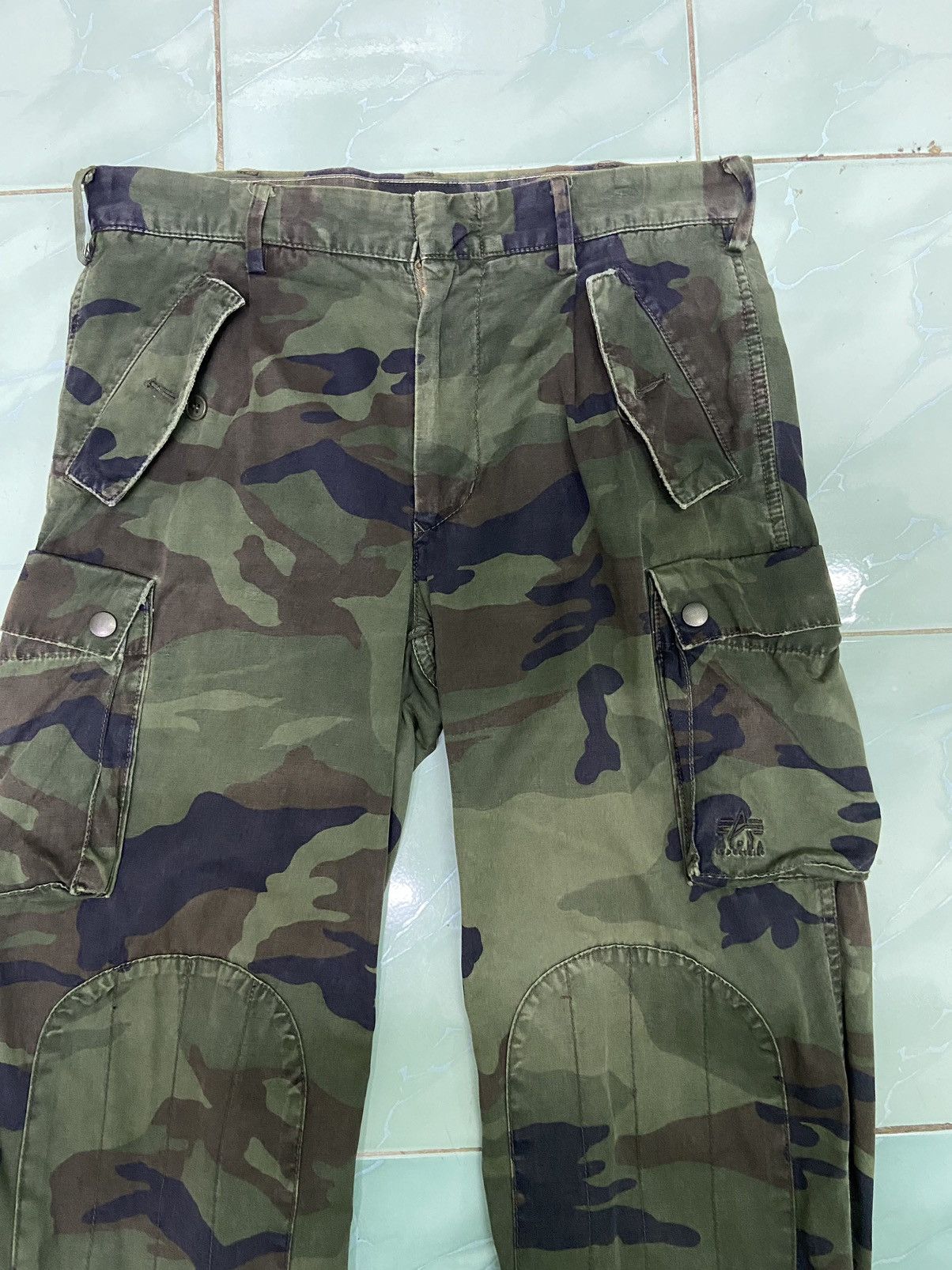 Alpha Industries Alpha Industries cargo pants zipper parachute camouflage Size US 32 / EU 48 - 3 Thumbnail