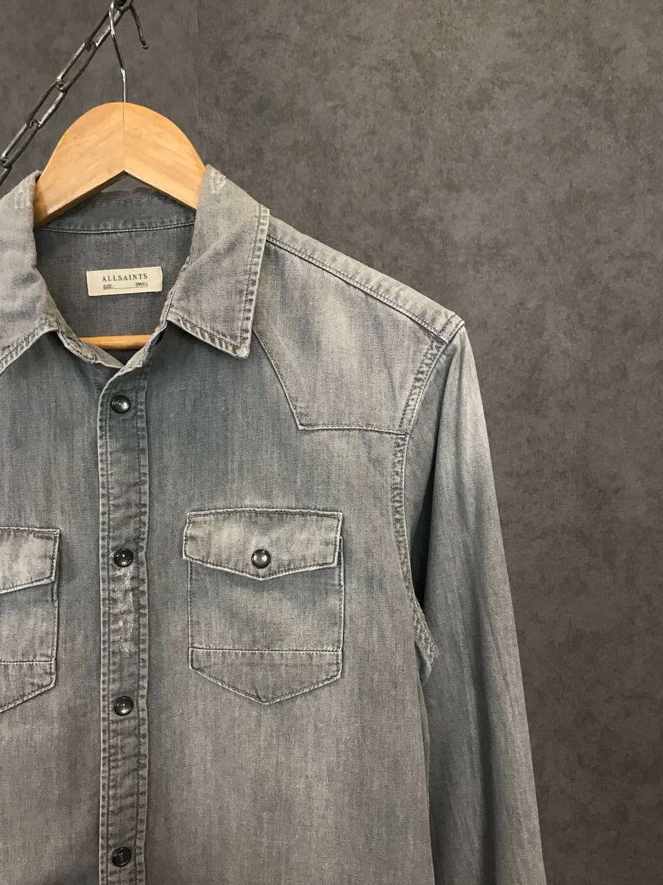 Allsaints Allsaints designer distressed denim shirt Size US S / EU 44-46 / 1 - 2 Thumbnail