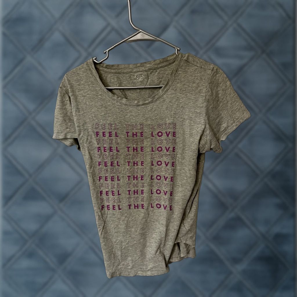 Gap Gap Love Graphic Tee Women's Large Gray Short Sleeve Crew Neck Loungewear Size M / US 6-8 / IT 42-44 - 1 Thumbnail