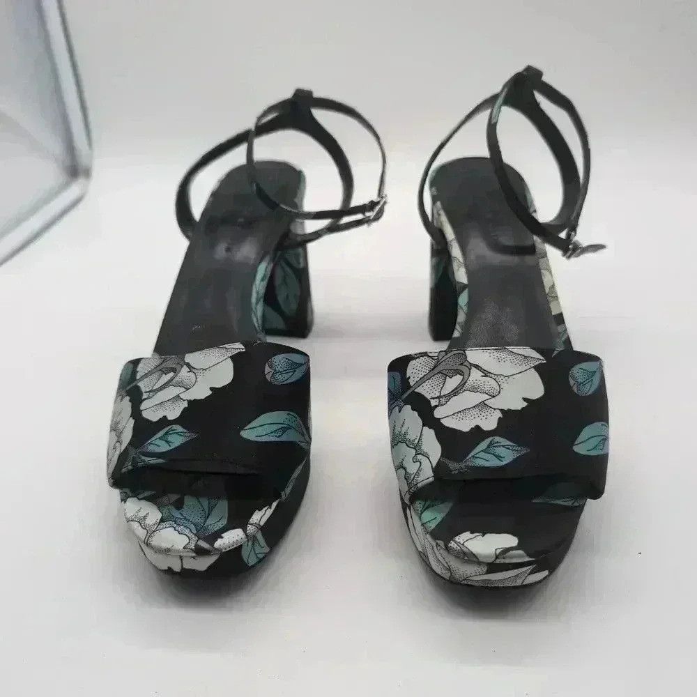 Designer Charles and Keith Floral Pattern Platform Sandals Blue Size US 8 / IT 38 - 2 Thumbnail
