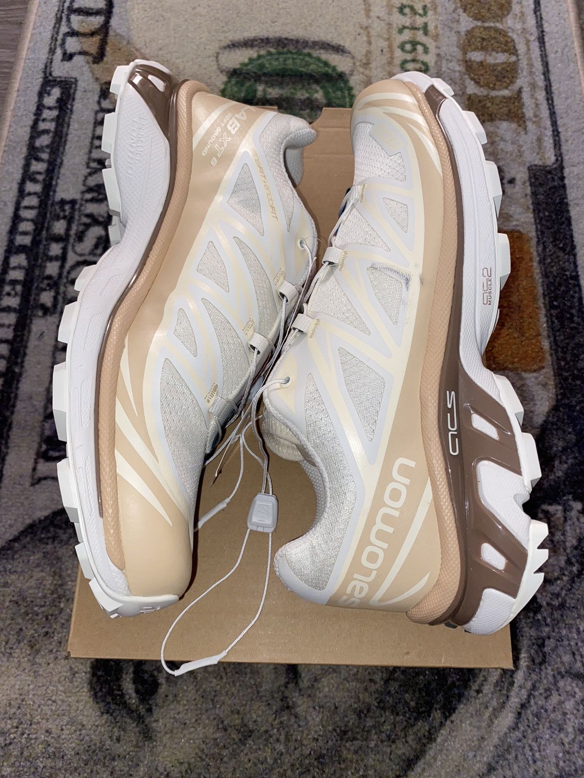 Salomon Salomon XT-6 Aritzia Vanilla Acorn Size US 9.5 / EU 42-43 - 2 Thumbnail