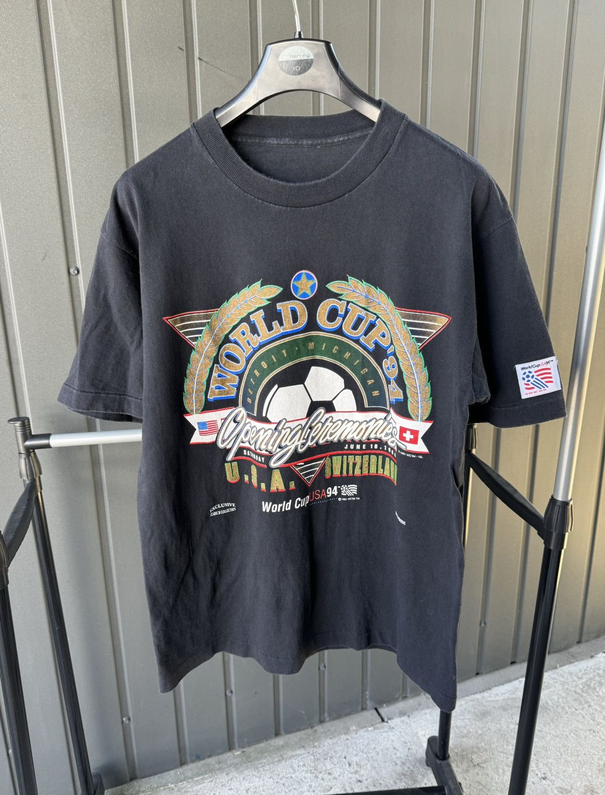 Vintage Vintage 1994 World Cup USA Trench T Shirt Switzerland Size US XL / EU 56 / 4 - 1 Thumbnail