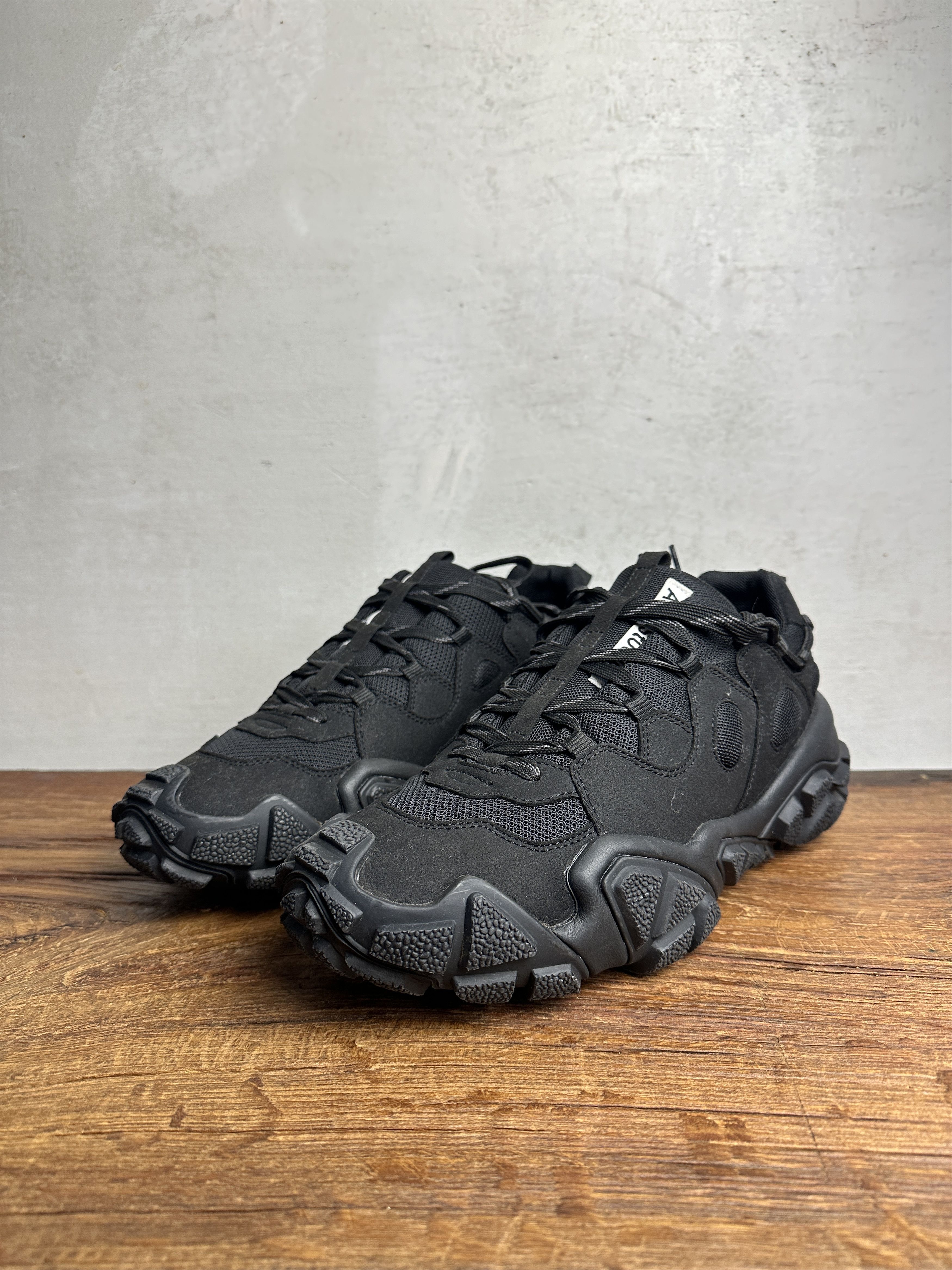 Acne Studios Acne Studios FW20 Bolzter Black Sneakers Size US 11 / EU 44 - 3 Thumbnail