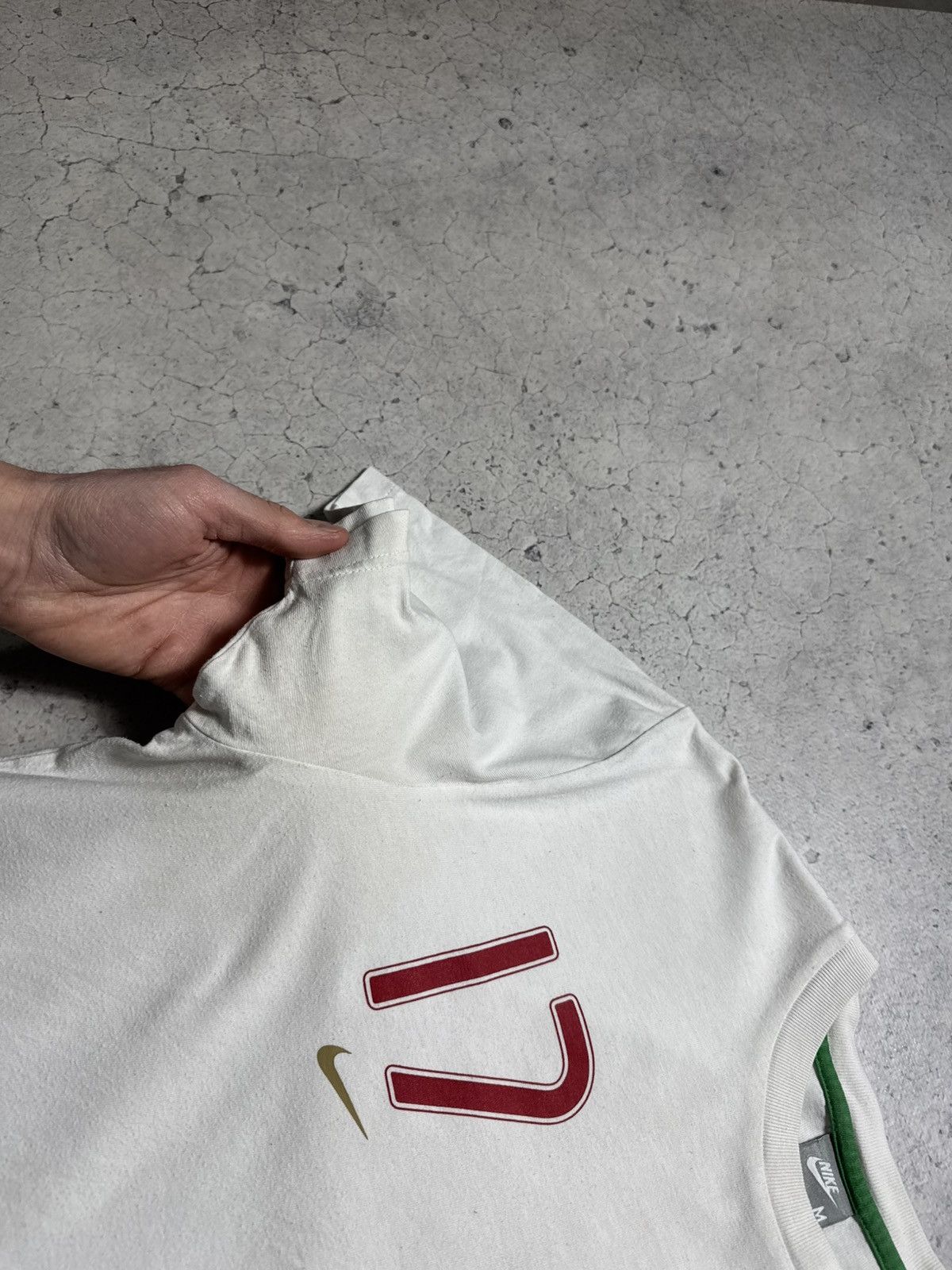 Nike Nike Portugal Team #17 Ronaldo Vintage Football Shirt Size US M / EU 48-50 / 2 - 6 Thumbnail