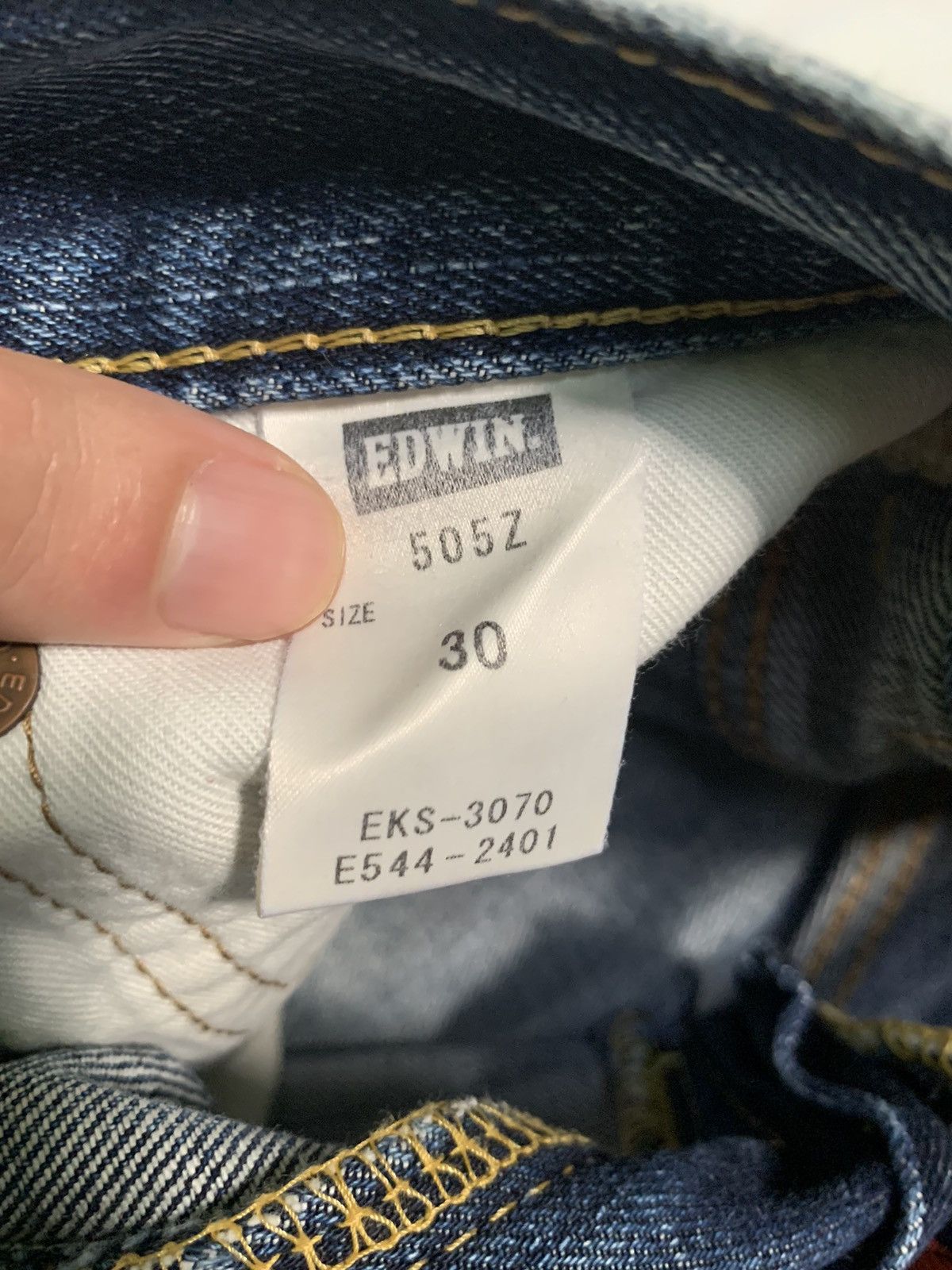 VINTAGE EDWIN 505Z SELVEDGE BUCKLE BACK DISTRESSED DENIM
