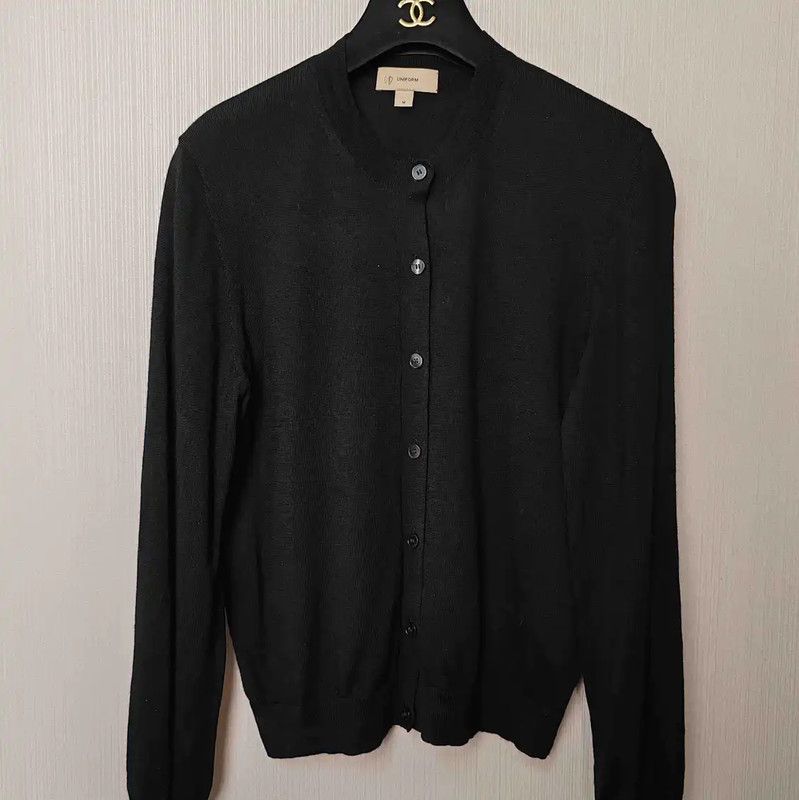 Burberry Black Wool Women's Knitted Sweater