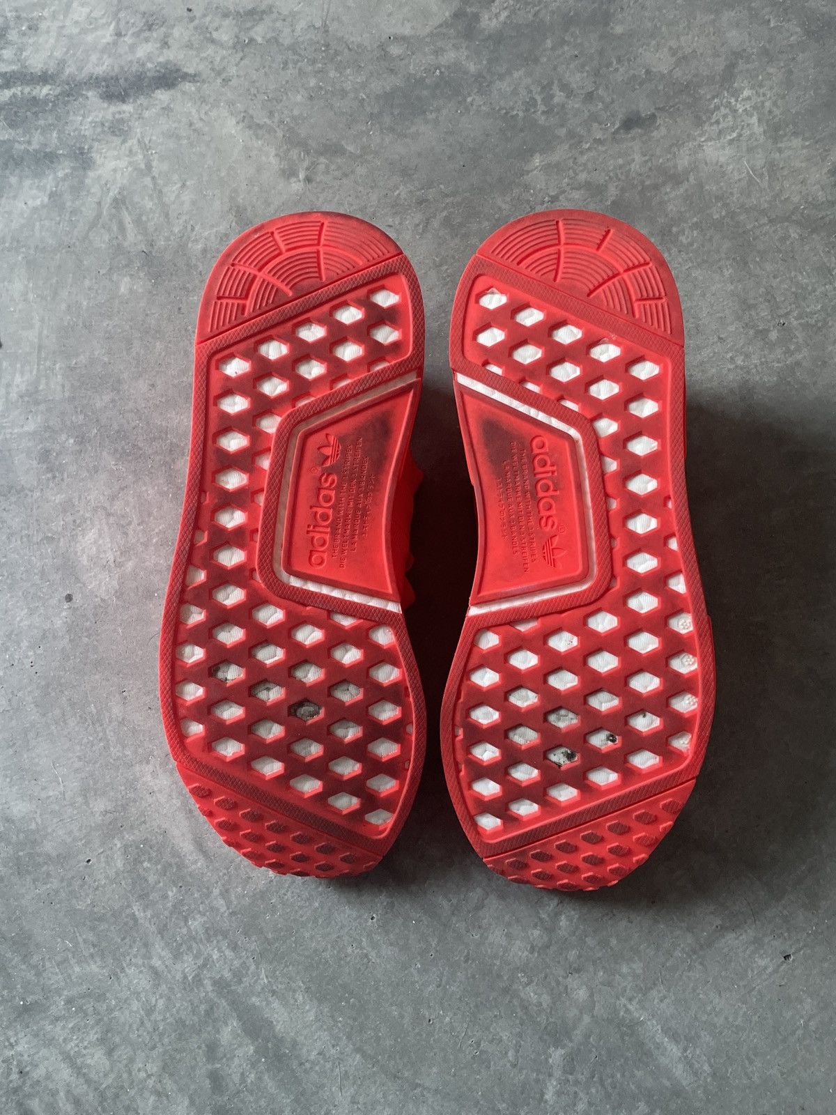 Adidas Adidas NMD R1 Size US 9.5 / EU 42-43 - 5 Thumbnail