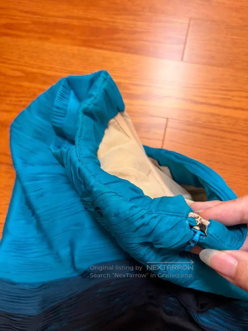 Valentino Valentino Blue-black color-blocked silk fishbone strapless Size S / US 4 / IT 40 - 9 Thumbnail
