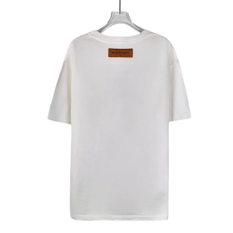 Louis Vuitton Louis Vuitton White logo pendant printed cotton crew neck Size US M / EU 48-50 / 2 - 2 Thumbnail