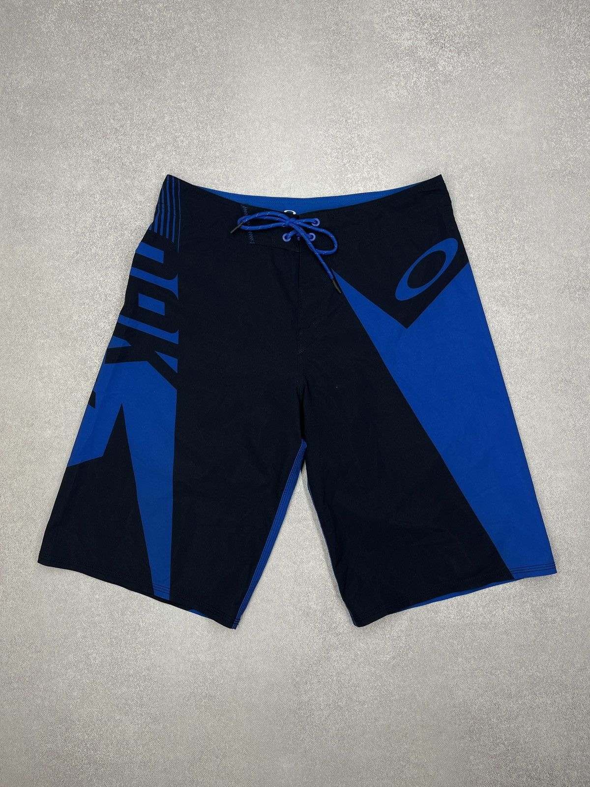 Oakley Vintage Oakley Swimwear Shorts Big Logo Surfing Style Y2K Size US 30 / EU 46 - 2 Thumbnail