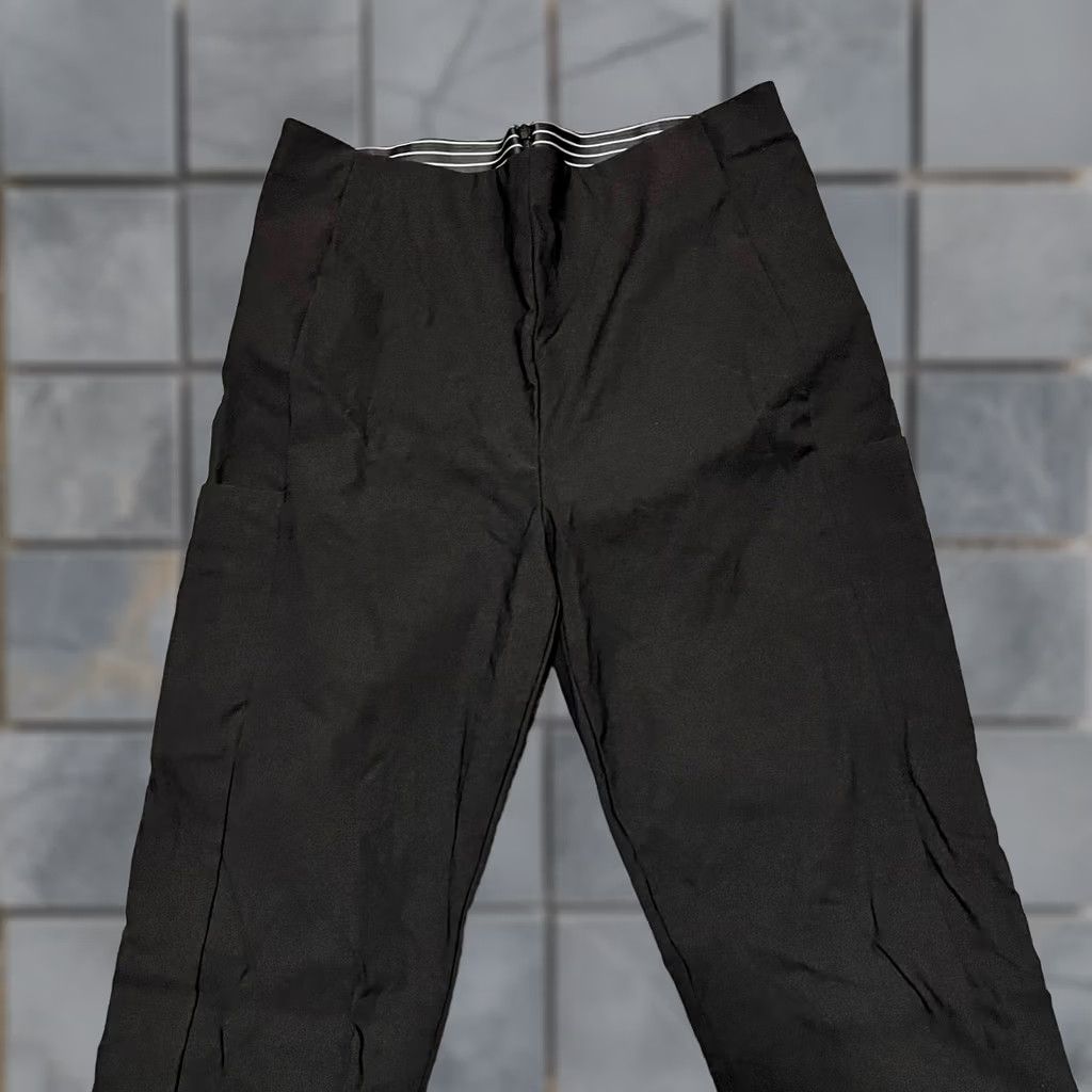 Athleta Athleta Wander Slim Pants Womens 10 Black Back Zip Stretch Pants Anklet Womens 10 Black Athleta Pants Women 10 Black Slim Wander Size 32" / US 10 / IT 46 - 1 Thumbnail