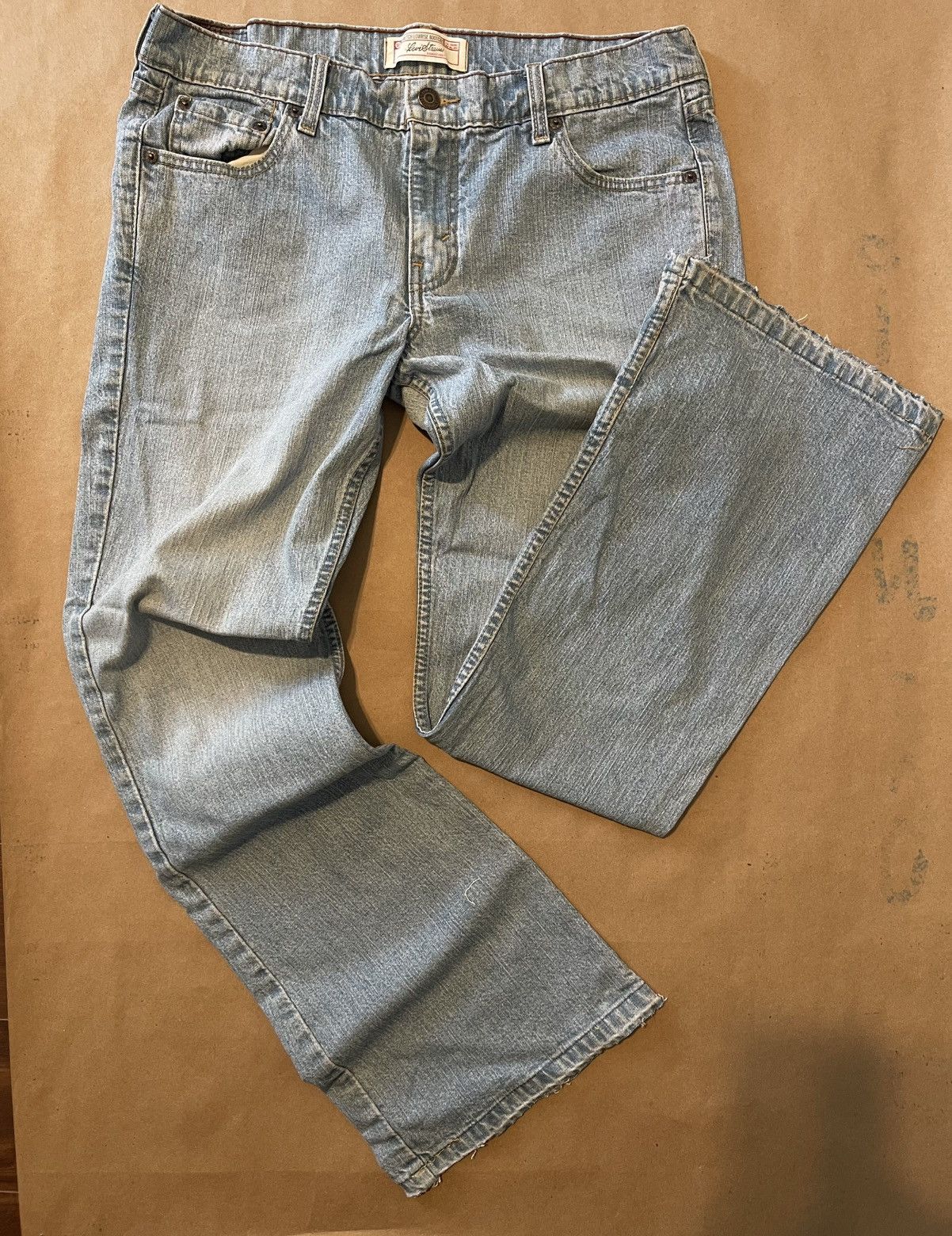 Levi's Vintage Clothing LIGHT WASH FLARED LEVIS 30X32 Size US 30 / EU 46 - 1 Preview