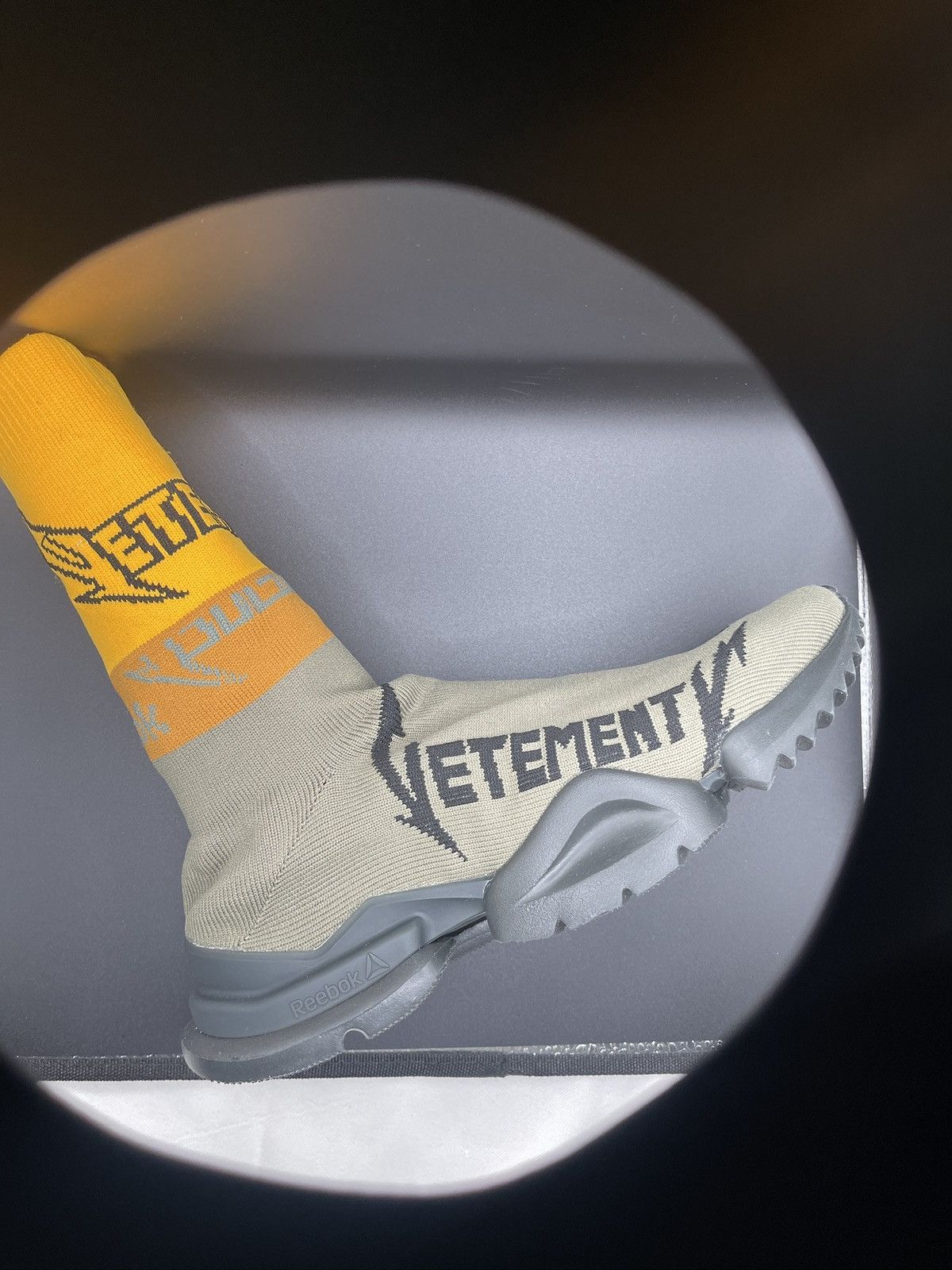Reebok × Vetements Reebok Sock Runner Size US 9 / EU 42 - 4 Thumbnail