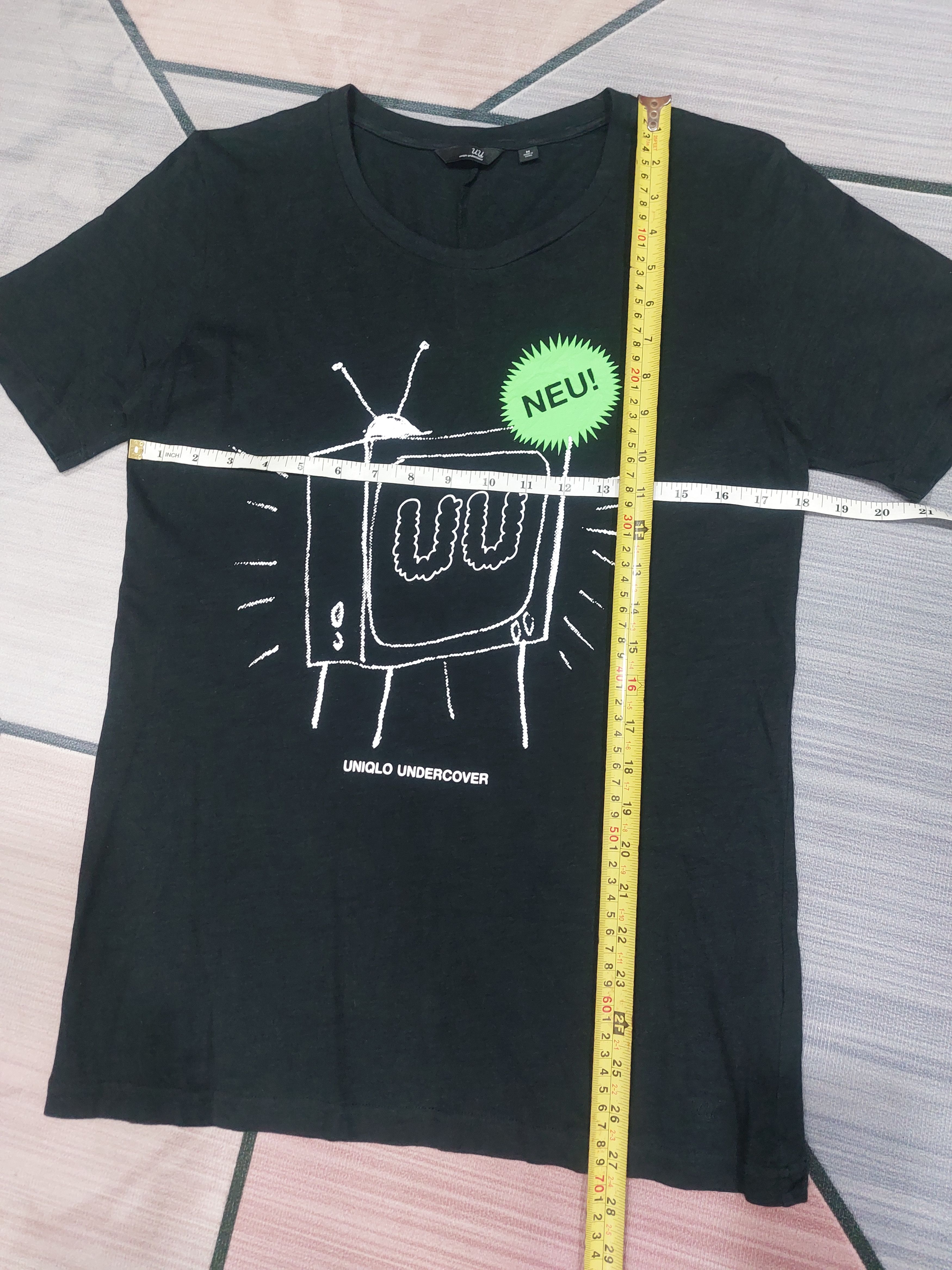 If Six Was Nine × Jun Takahashi × Undercover UNDERCOVER X UNIQLO TELEVISION NEU TEE Size US S / EU 44-46 / 1 - 10 Thumbnail