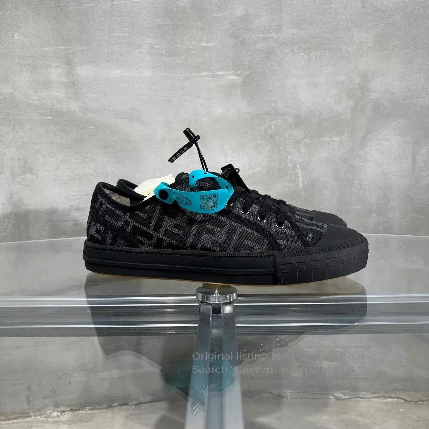 Fendi Black Low-Top Sneakers Size 9. Size US 9 / EU 42 - 2 Thumbnail