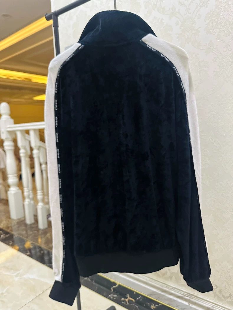 Versace Versace Black velvet jacket Size US M / EU 48-50 / 2 - 2 Thumbnail