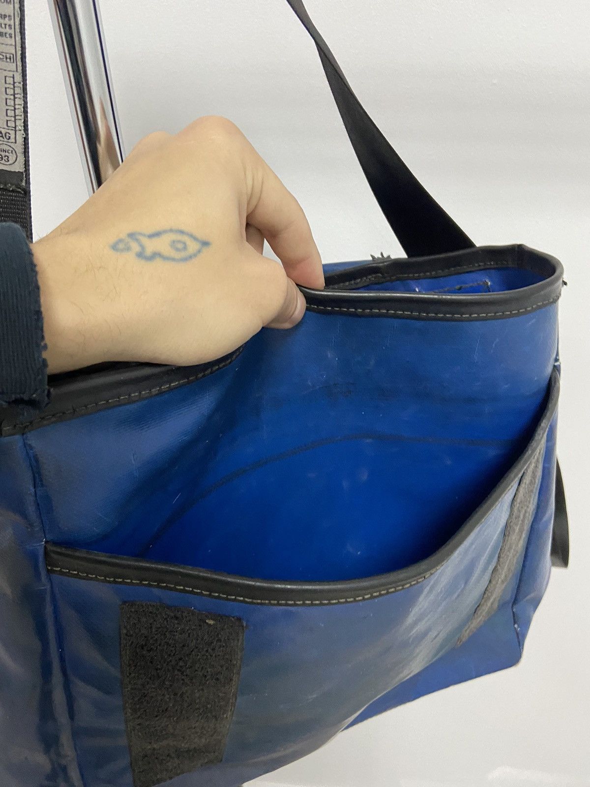 Freitag × Vintage Freitag Vintage Waterproof Crossbody Bag Recycle ♻️ Size ONE SIZE - 9 Thumbnail