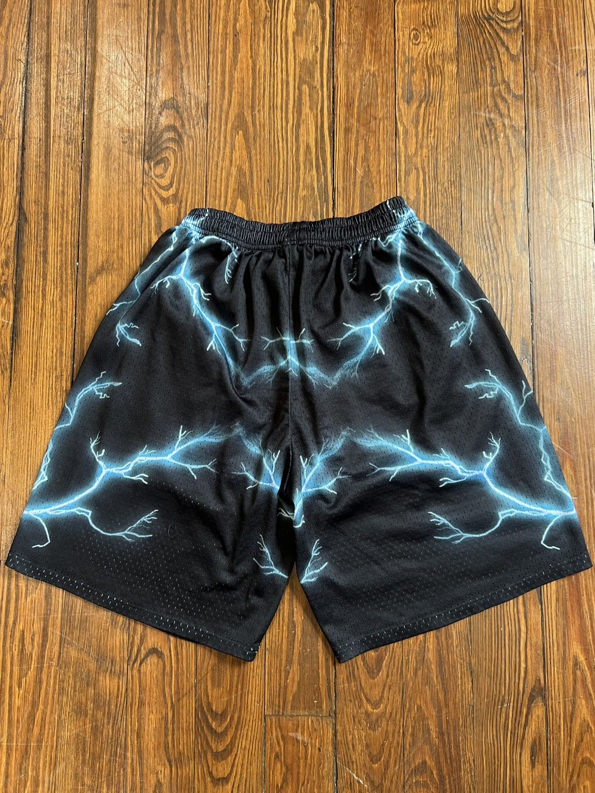 Designer LC Lightning All Over Print Shorts Size US 34 / EU 50 - 2 Thumbnail