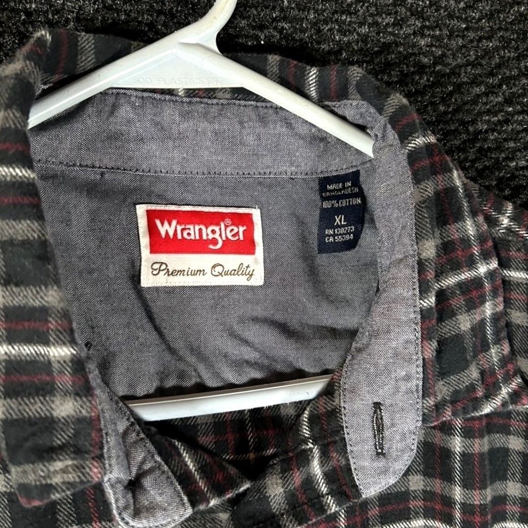 Wrangler VINTAGE Wrangler Mens Flannel Shirt Plaid Button Down Long Sleeve Black Red XL Size US XL / EU 56 / 4 - 2 Thumbnail