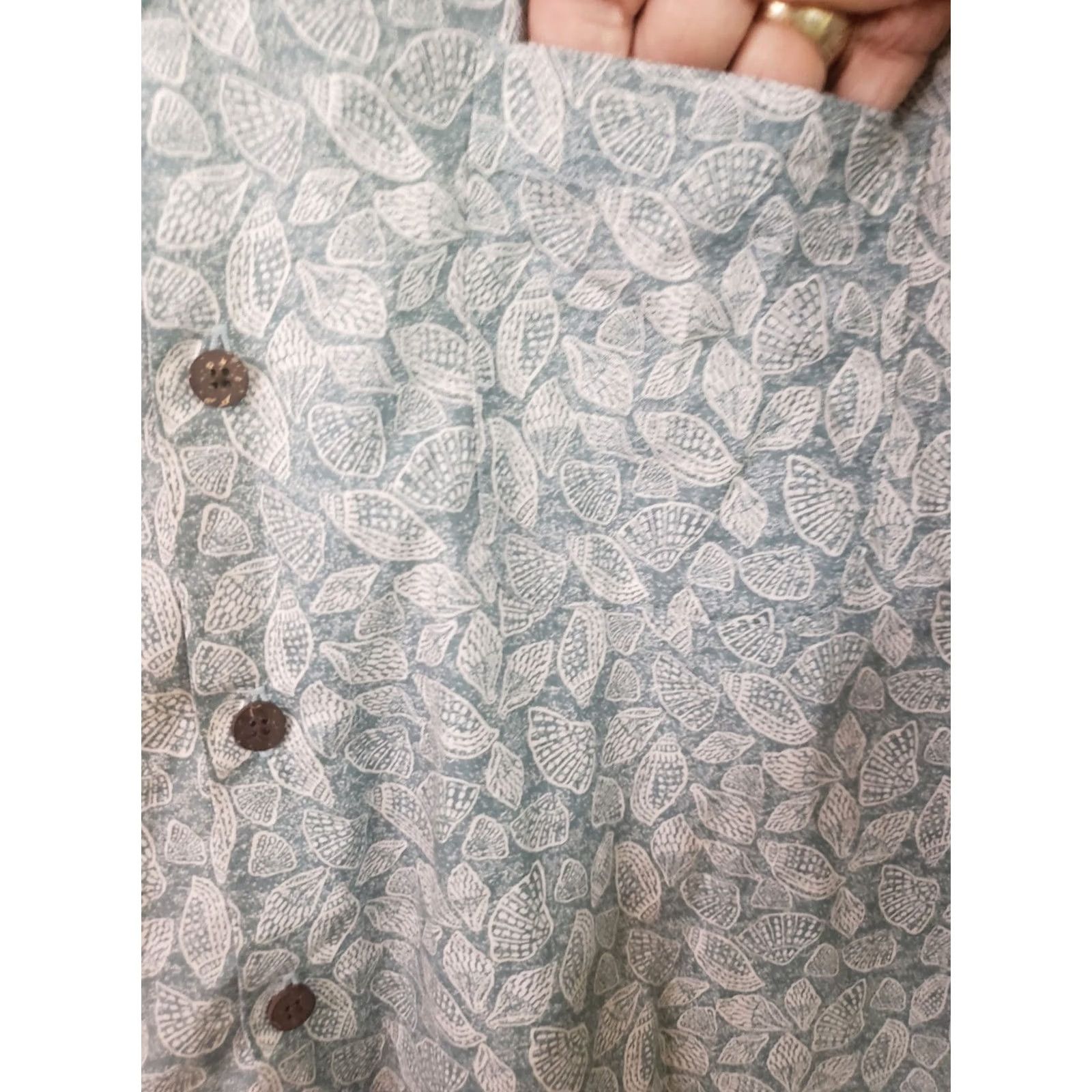 Vintage LL Bean SS Shirt Mens 2XL Teal Blue Geometric Seashell Pattern Button Up Casual Shirt Men Short Sleeve Traditional Fit Pocketed Beach Size US XXL / EU 58 / 5 - 6 Thumbnail