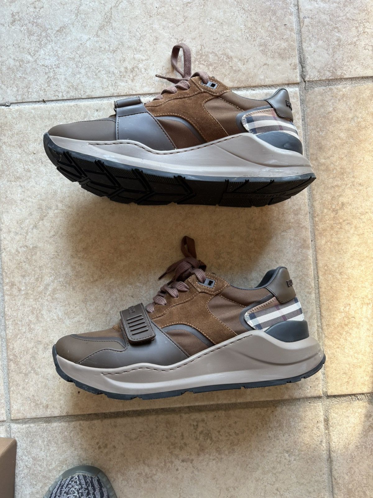 スニーカー Burberry SNEAKER (8081584 B7462) Burberry Burberry Man Sneakers 8081584 B7462 Size EU 41