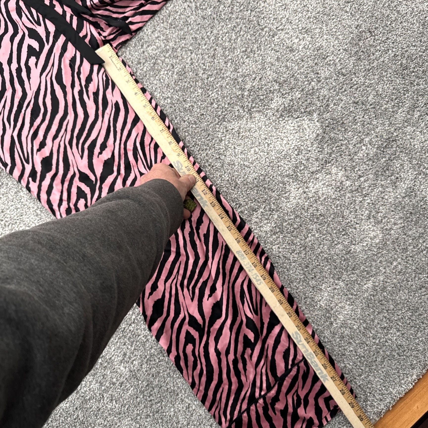 Victoria's Secret VICTORIA'S SECRET Pajama Pants Women L Multicolor Satin Zebra Print Chic Barbiecore Mob Wife Animals Zebra Satin 100% Polyester Size 36" / US 14 / IT 50 - 4 Thumbnail