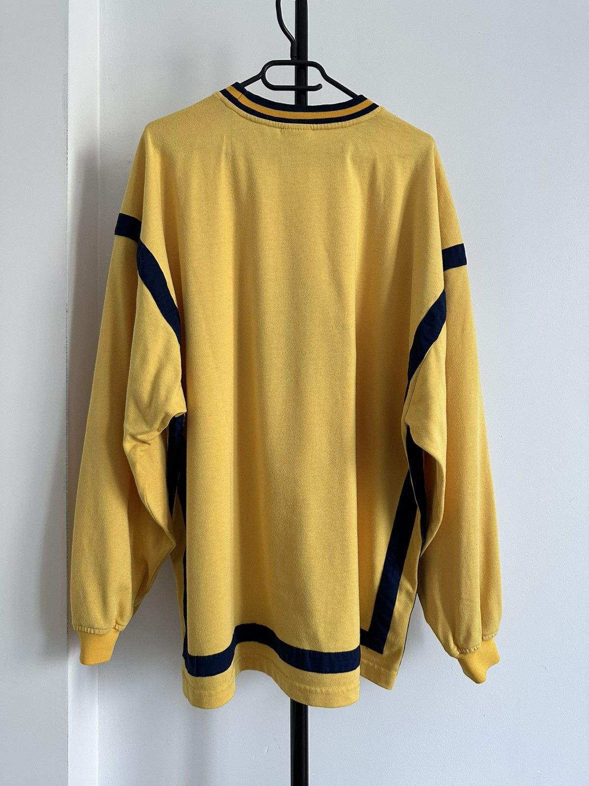 Adidas 90’s Adidas Basketball Vintage crewneck sweatshirt yellow Size US XL / EU 56 / 4 - 10 Thumbnail