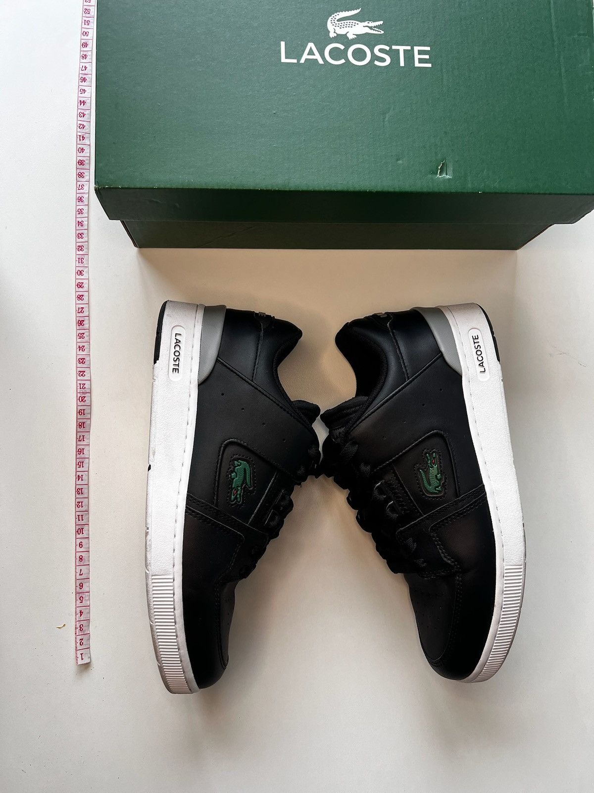 Lacoste Lacoste Sneakers - Black/White Low Top Size US 7.5 / EU 40-41 - 1 Thumbnail