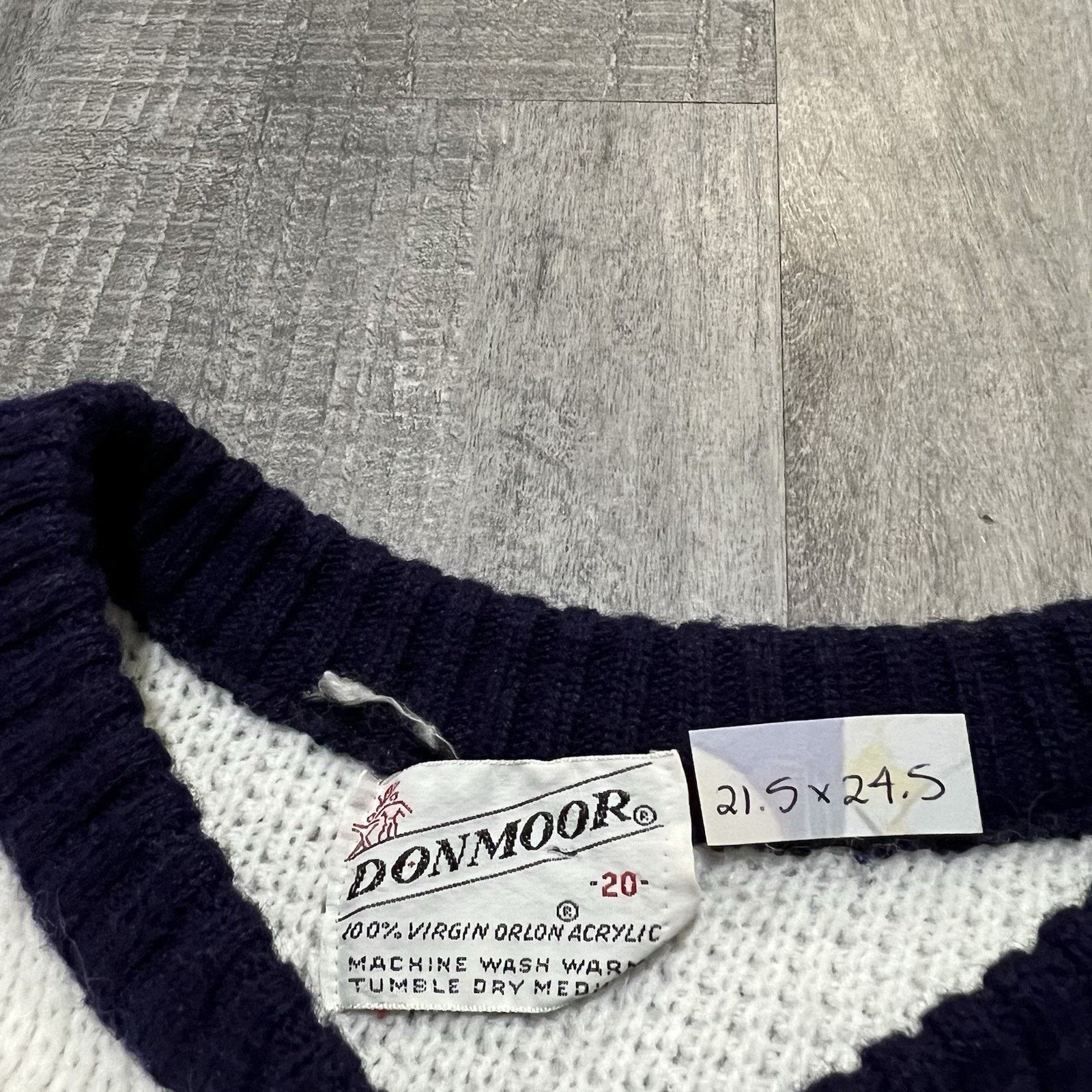 Vintage VTG 80s Donmoor Acrylic Knit White Winter Snowflake Sweater Size M / US 6-8 / IT 42-44 - 5 Thumbnail